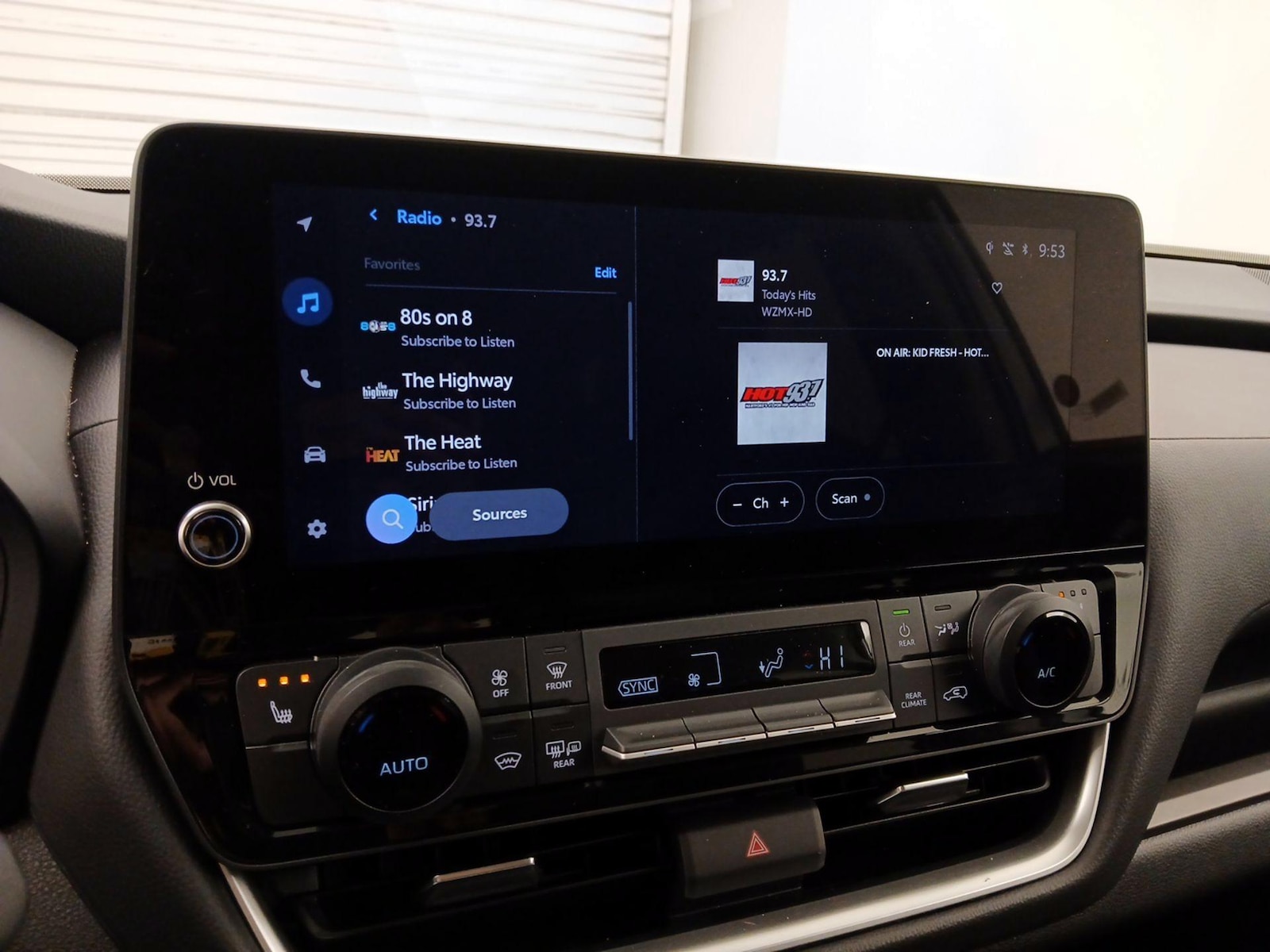 2025 Toyota Grand Highlander XLE - Photo 16