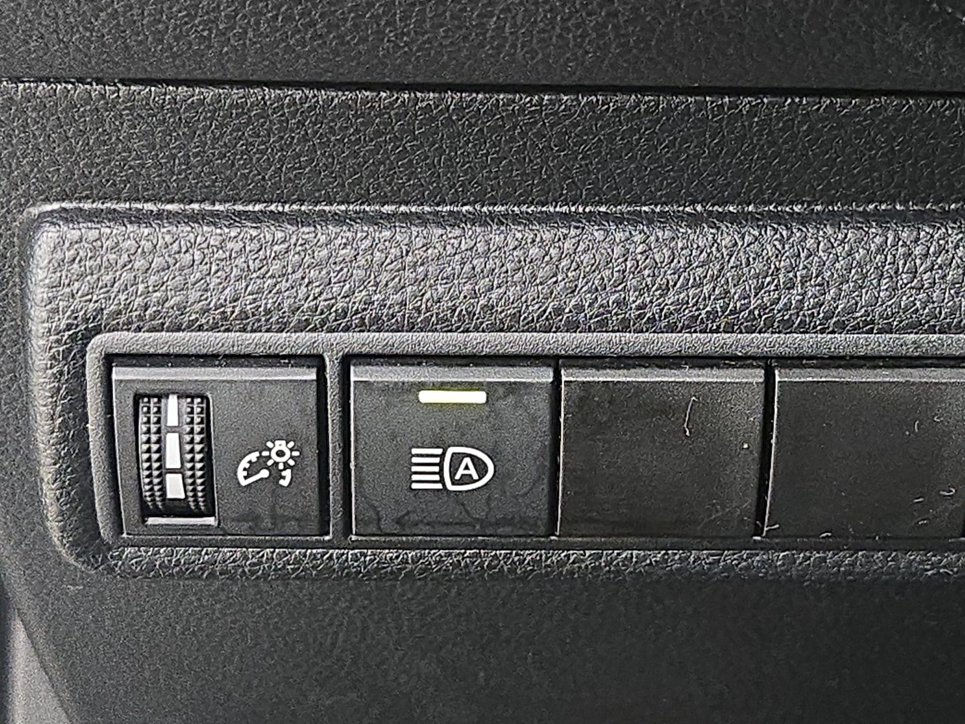 Thumbnail: 2024 Toyota Corolla - 13