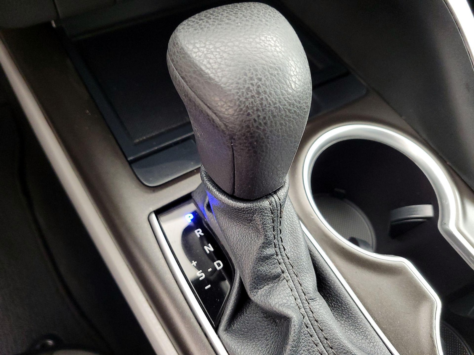 2023 Toyota Camry LE - Photo 18