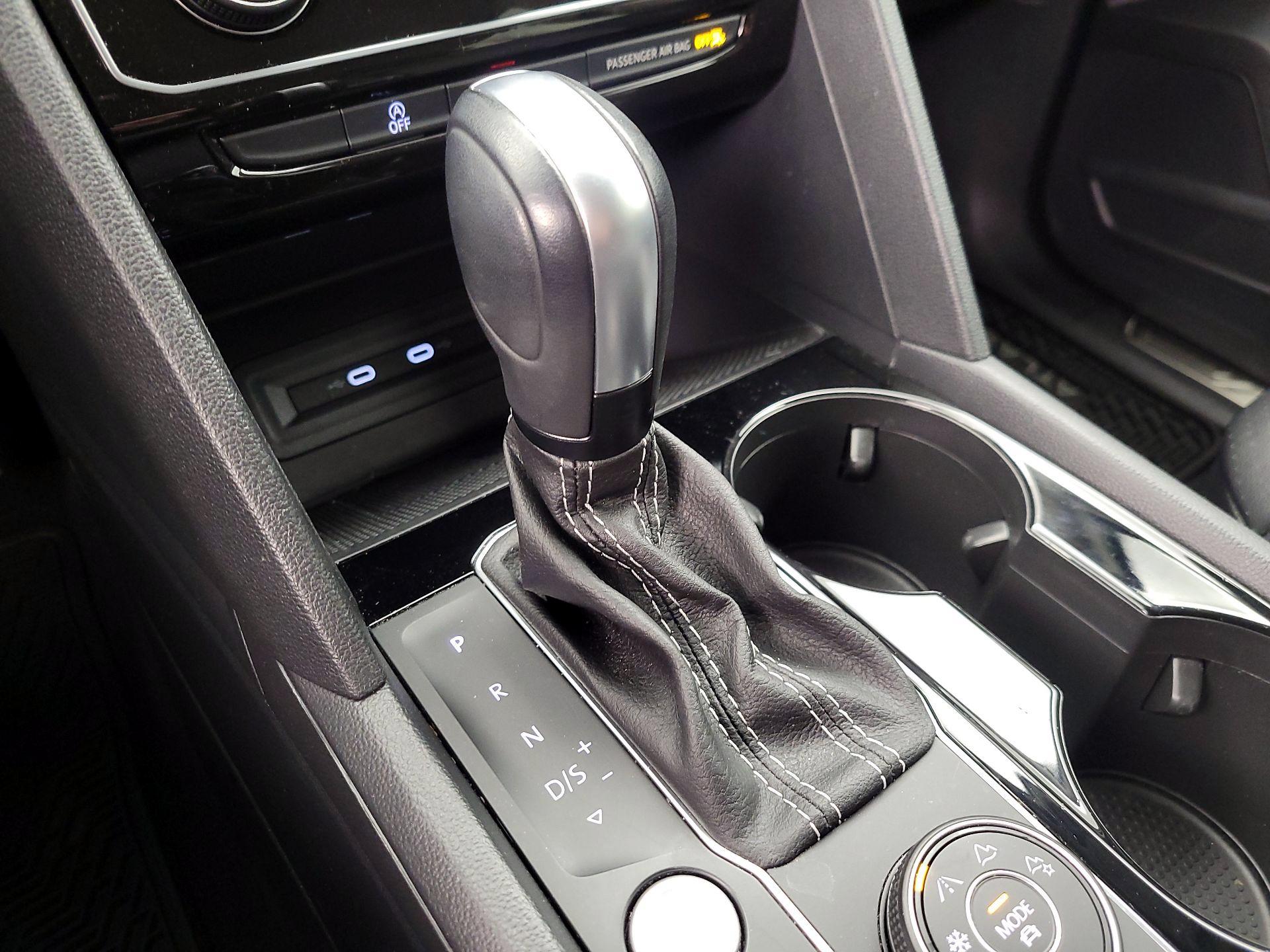 Thumbnail: 2022 Volkswagen Atlas - 17