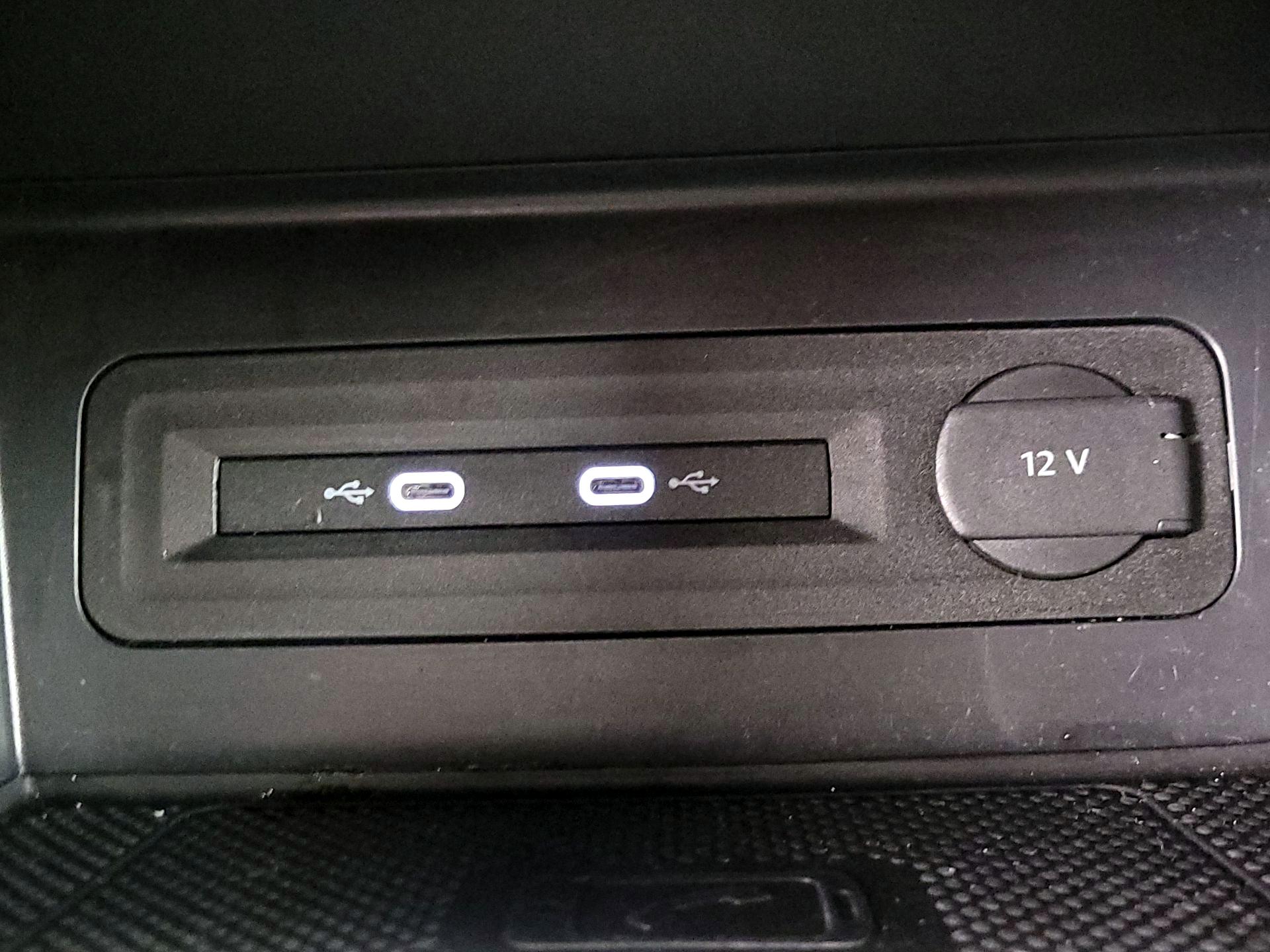 Thumbnail: 2022 Volkswagen Atlas - 18