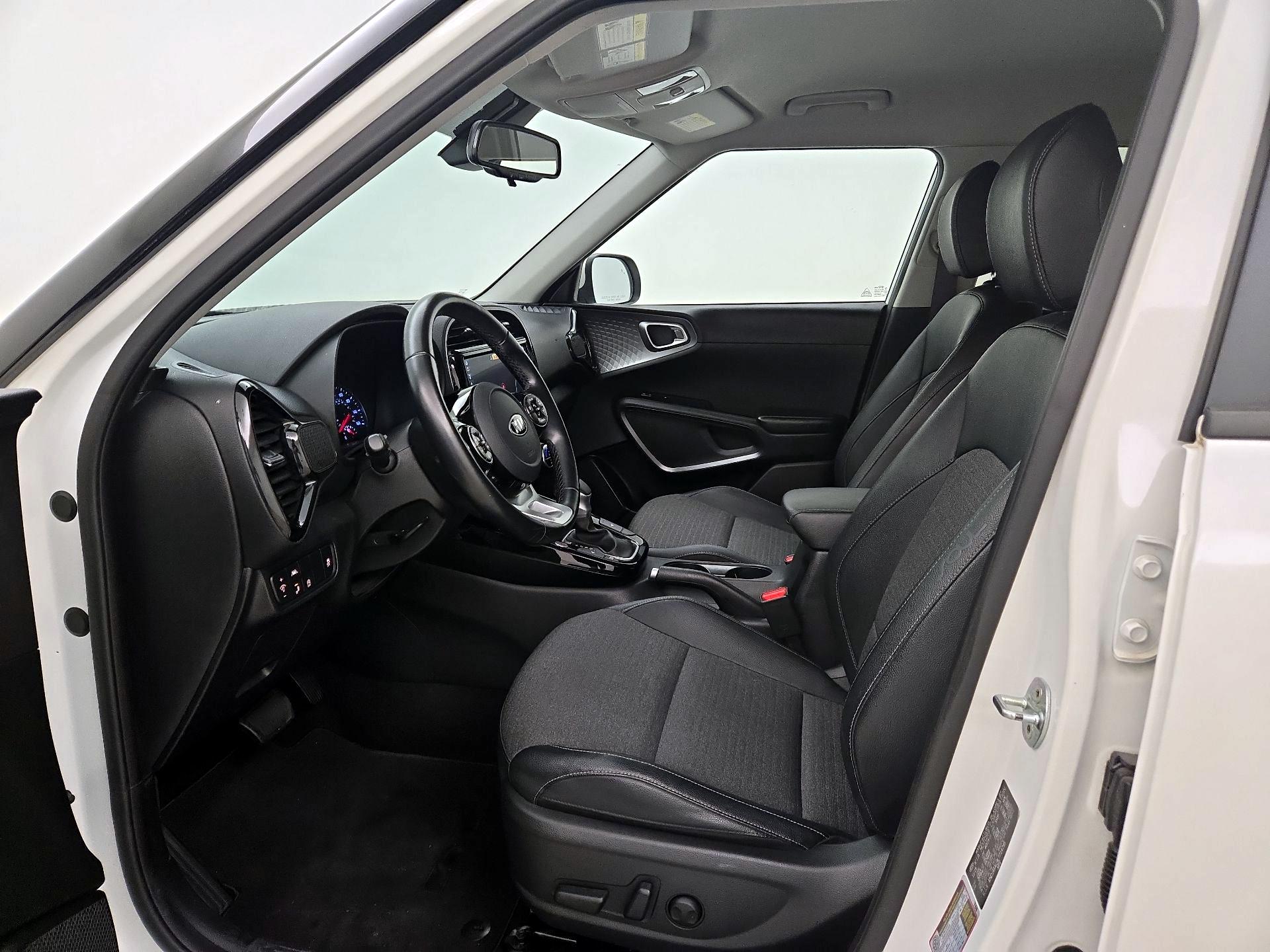 Thumbnail: 2020 Kia Soul - 11