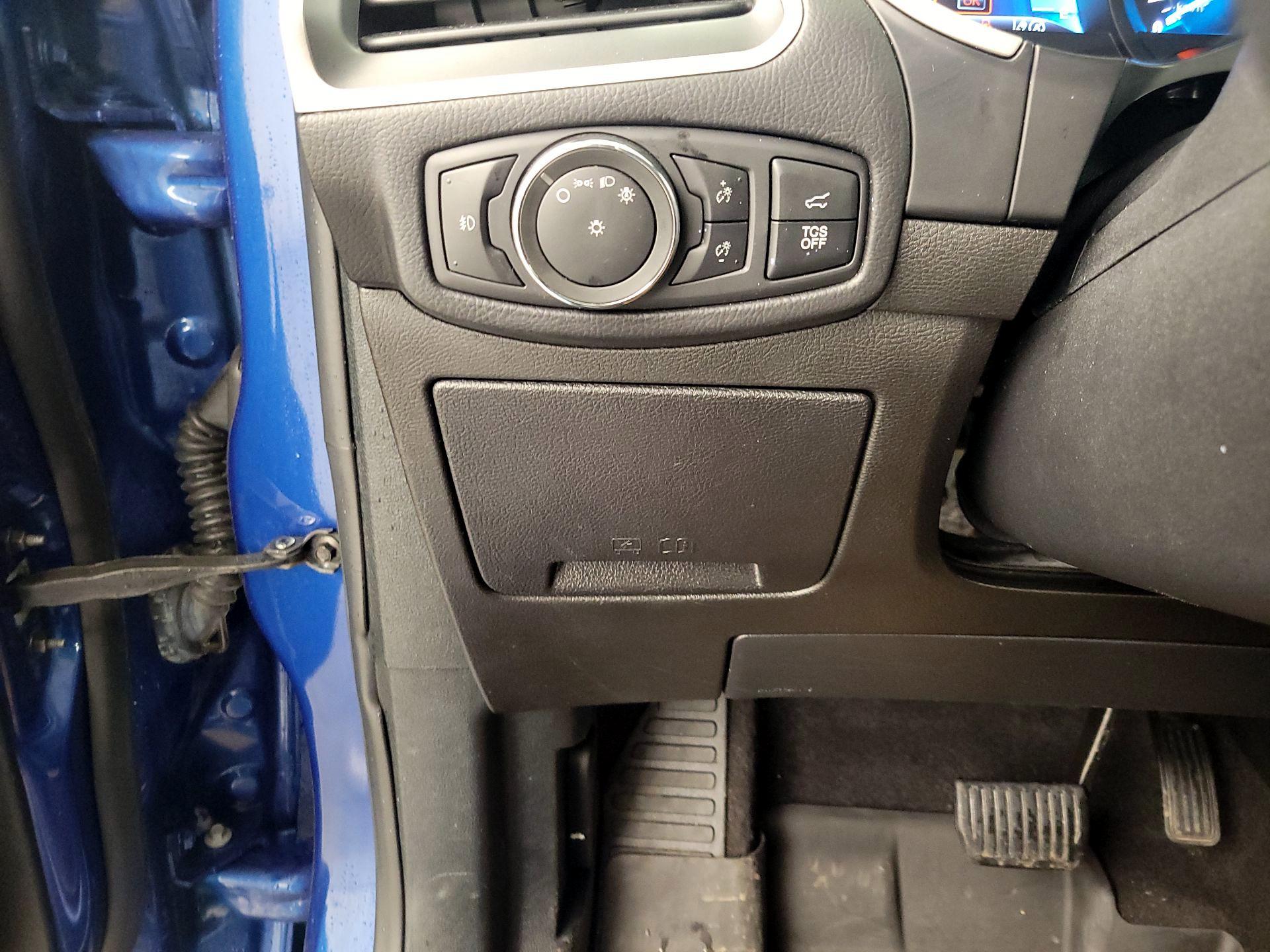 Thumbnail: 2021 Ford Edge - 13