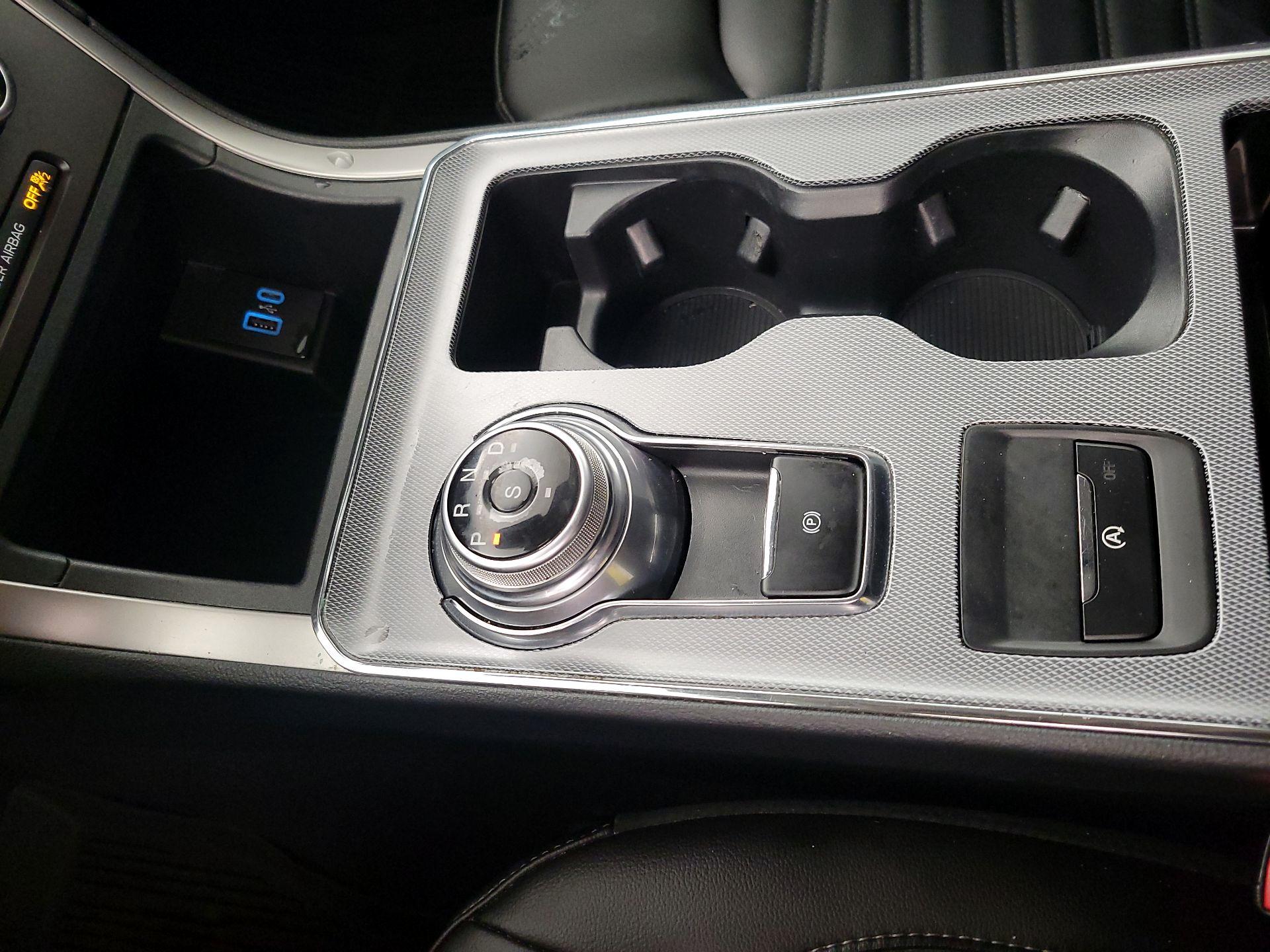 Thumbnail: 2021 Ford Edge - 17