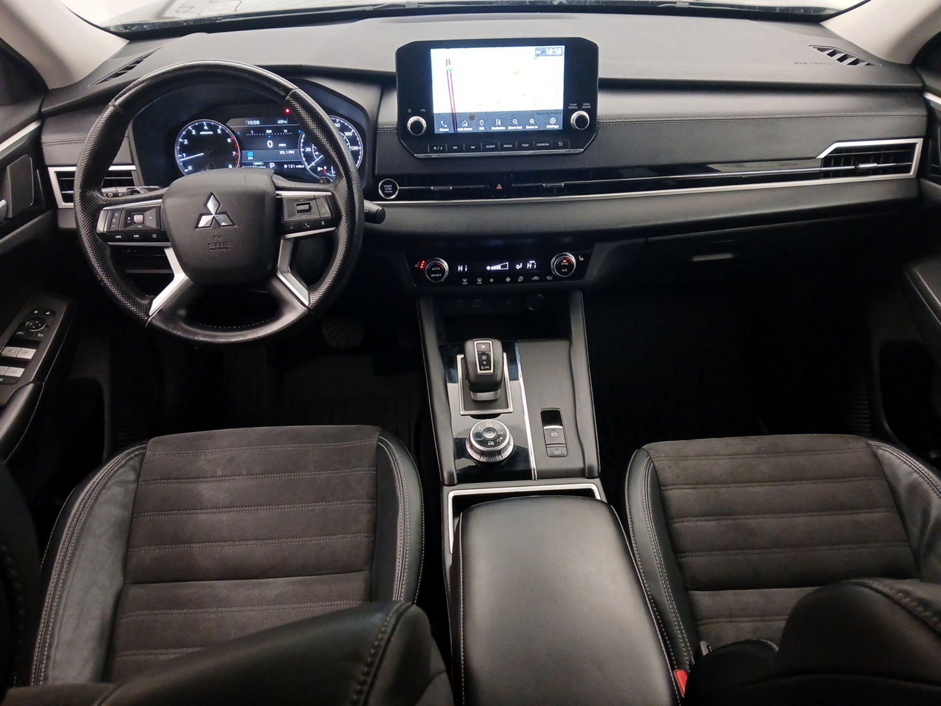 Thumbnail: 2022 Mitsubishi Outlander - 9