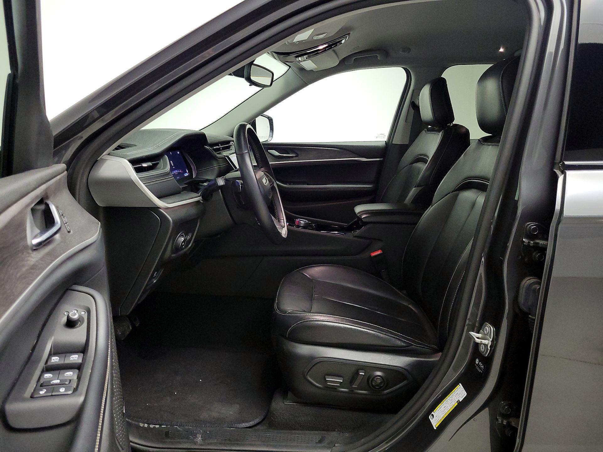 Thumbnail: 2022 Jeep Grand Cherokee - 11