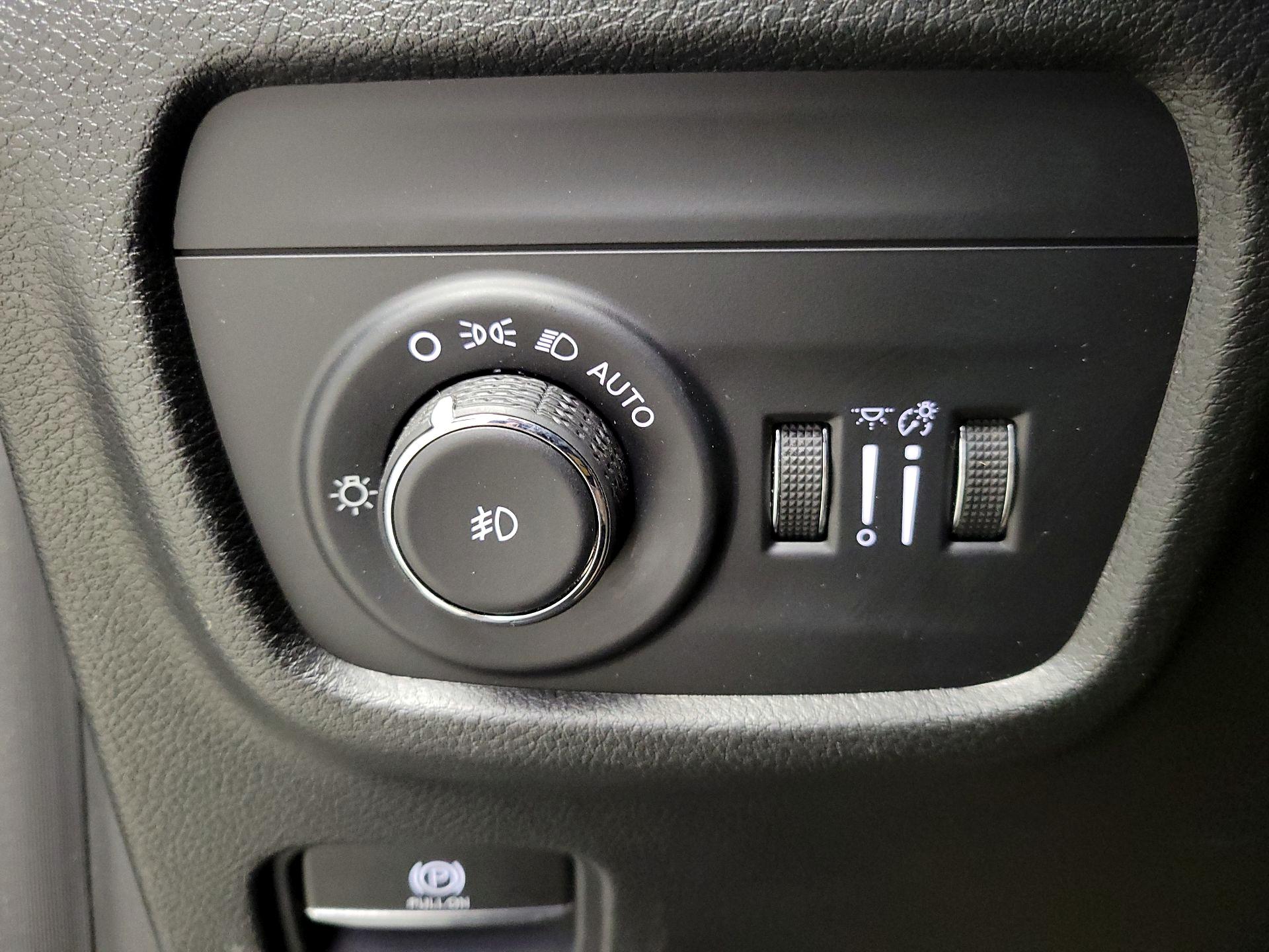 Thumbnail: 2022 Jeep Grand Cherokee - 13