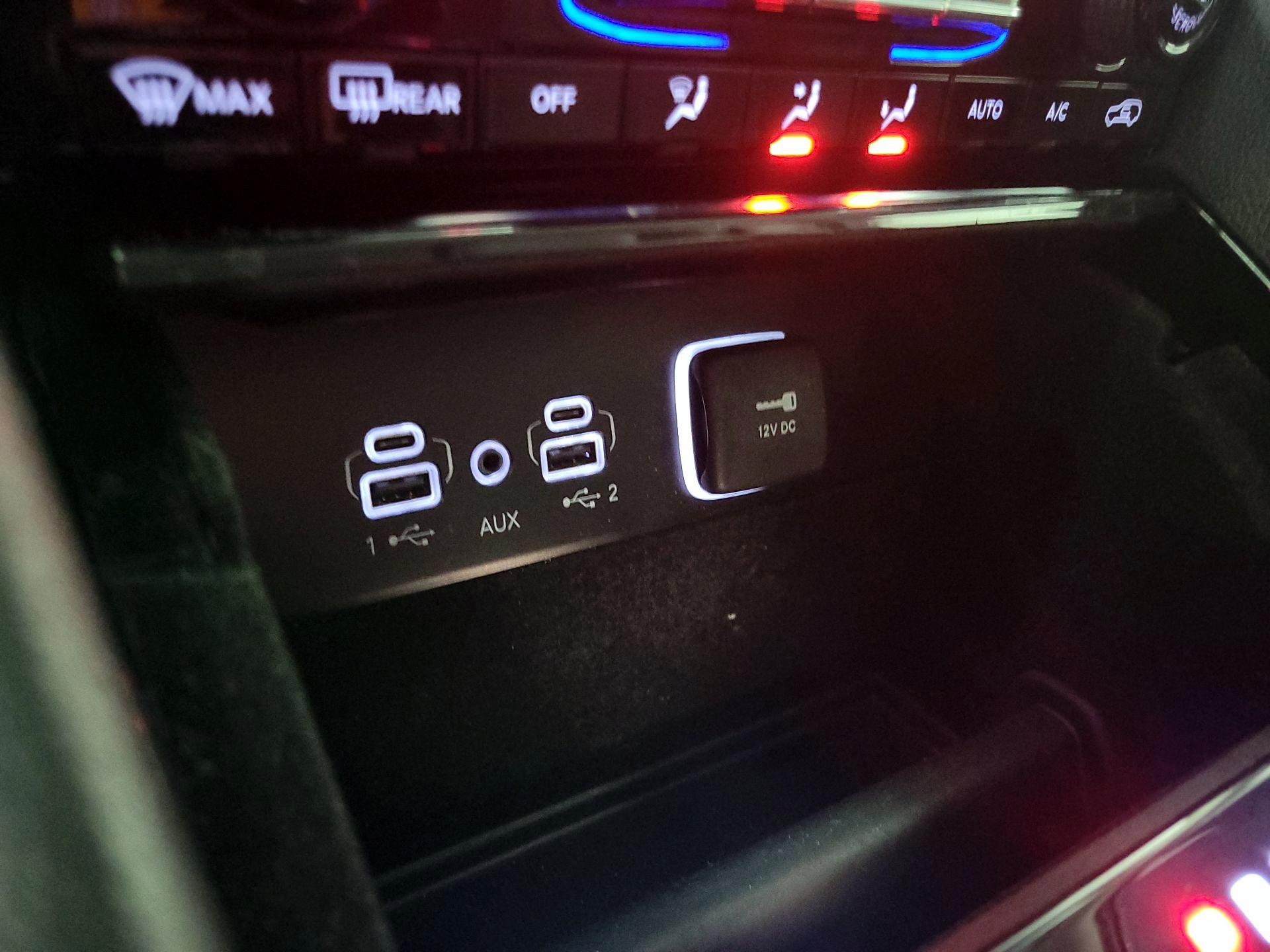 Thumbnail: 2022 Jeep Grand Cherokee - 19