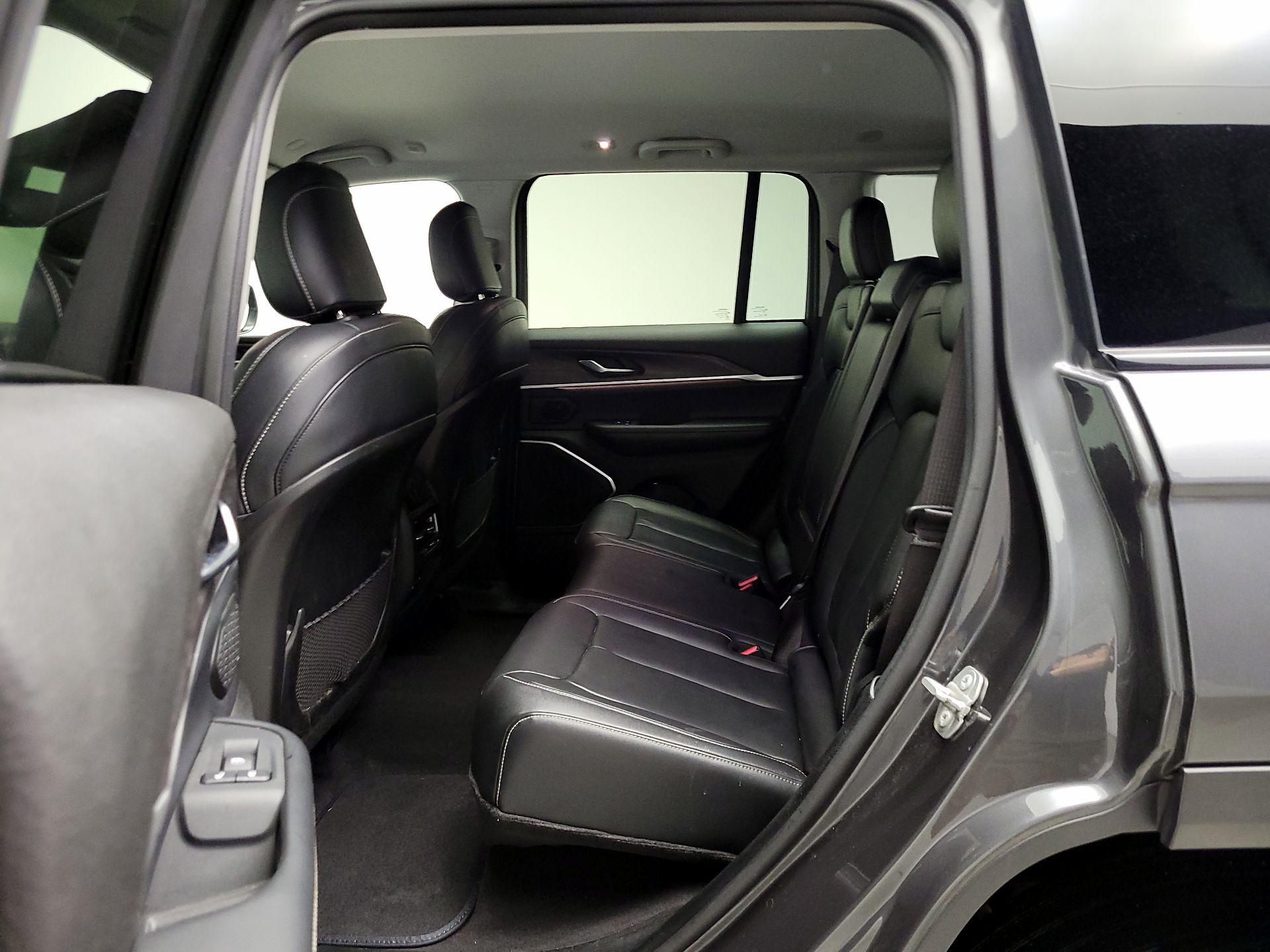 Thumbnail: 2022 Jeep Grand Cherokee - 20