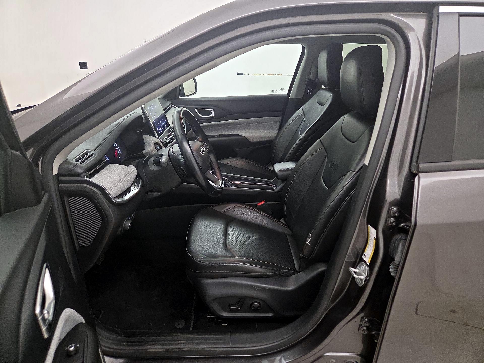 Thumbnail: 2022 Jeep Compass - 11