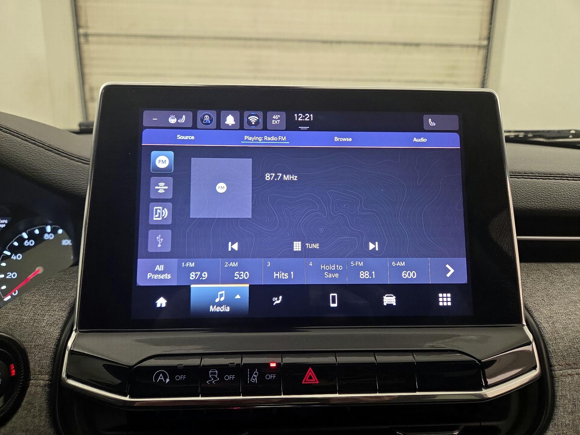 Thumbnail: 2022 Jeep Compass - 15