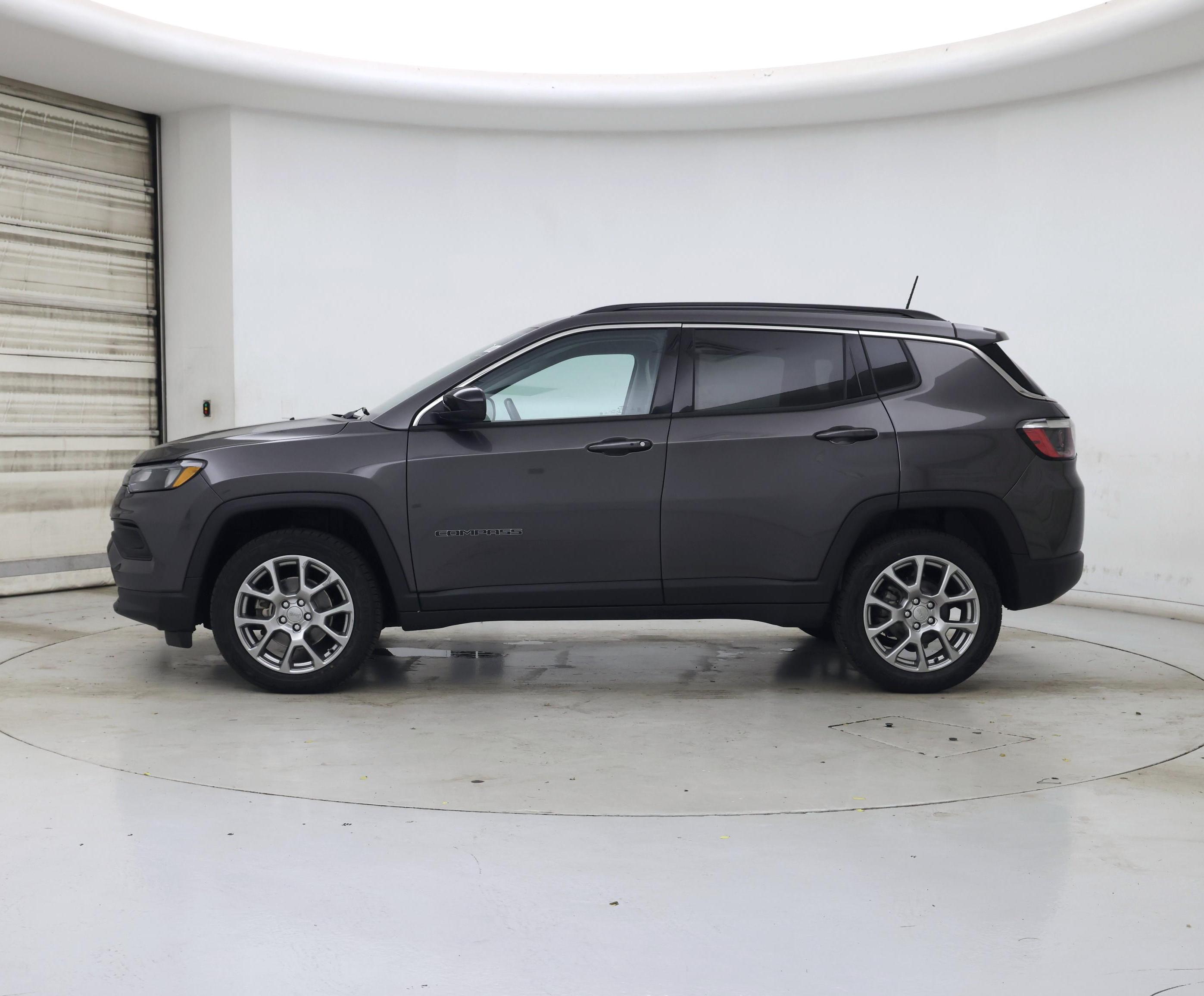 Thumbnail: 2022 Jeep Compass - 3