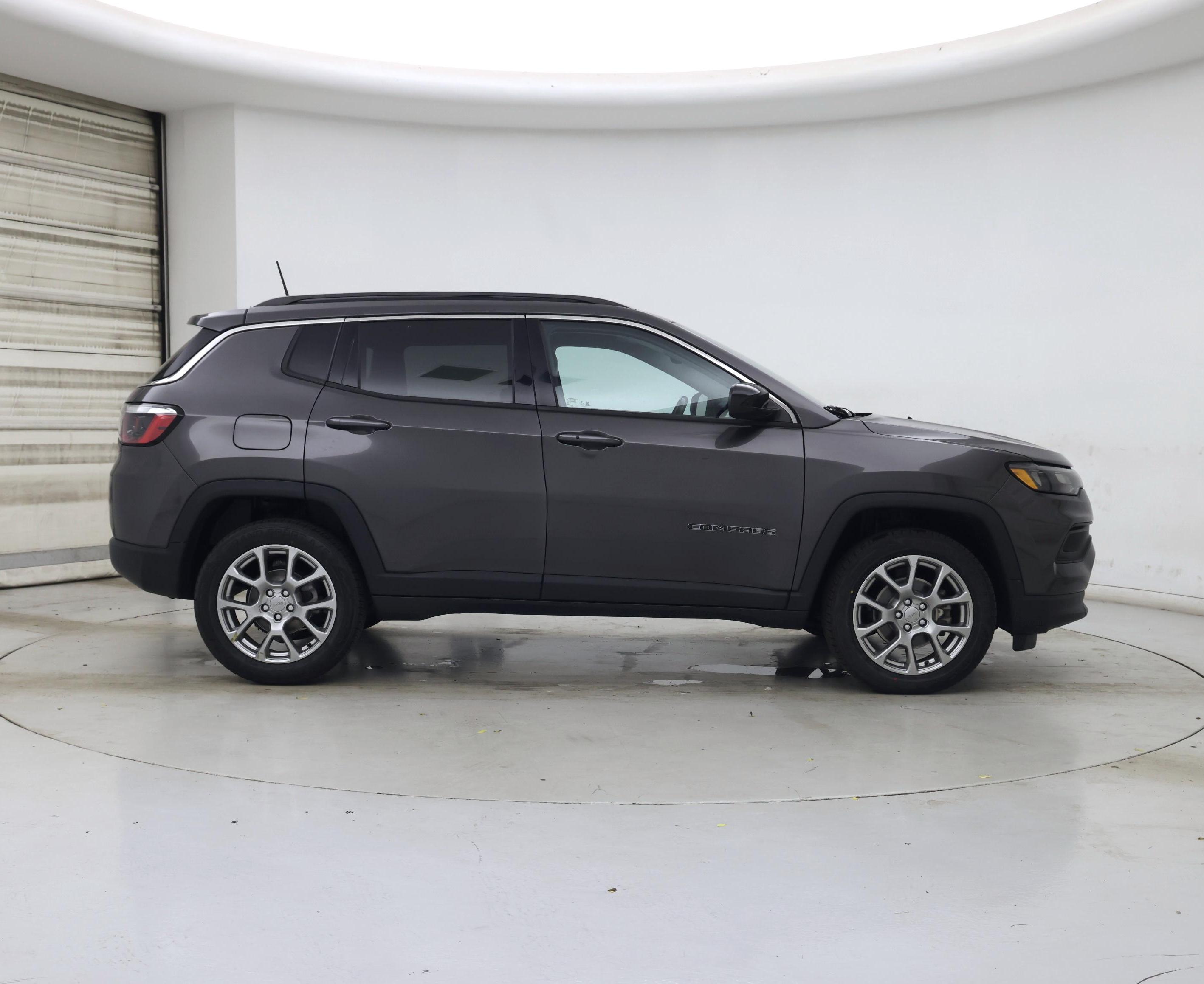 Thumbnail: 2022 Jeep Compass - 7