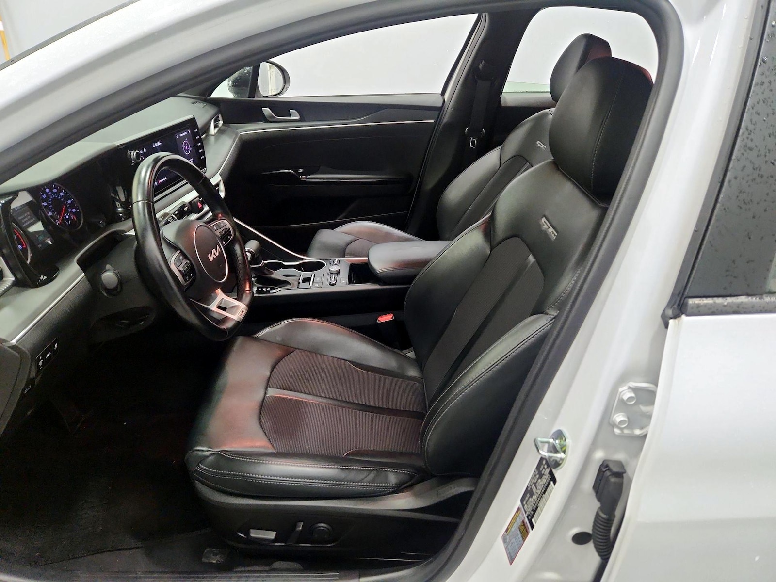 2022 Kia K5 GT-Line - Photo 12