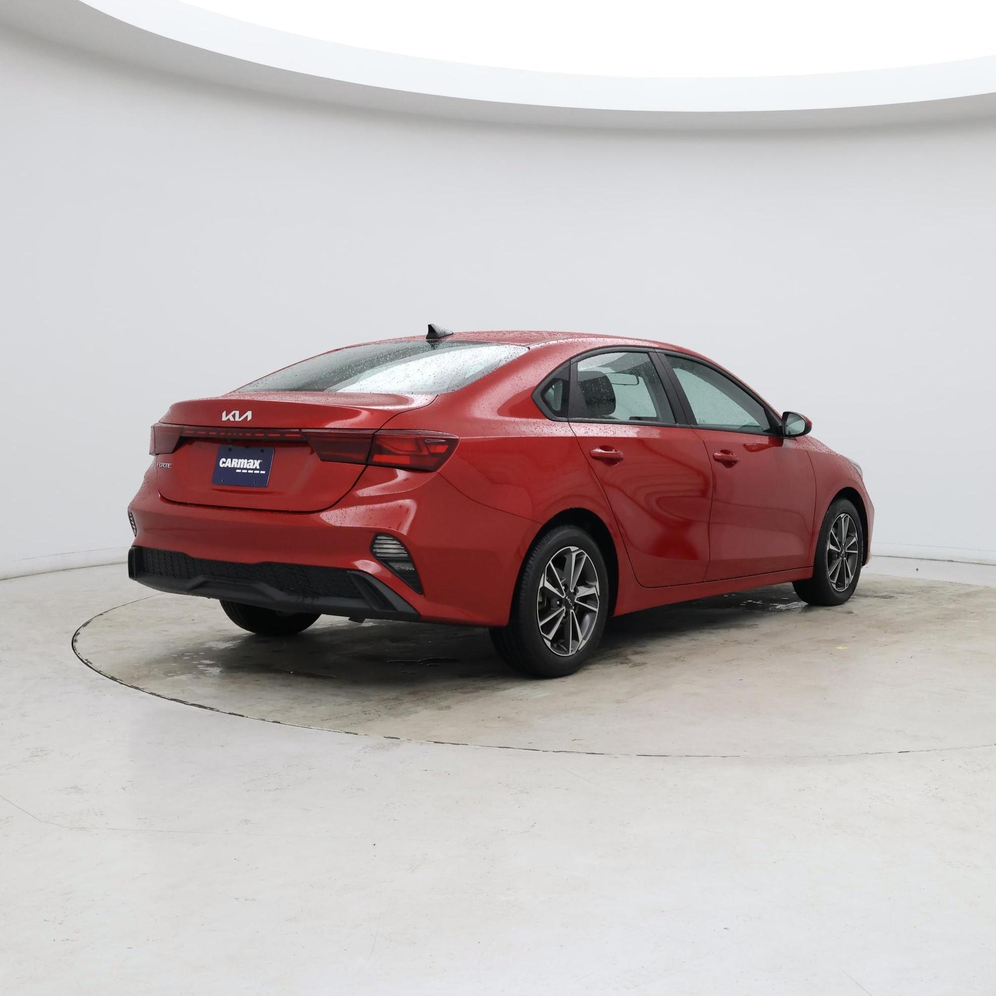 Thumbnail: 2023 Kia Forte - 8