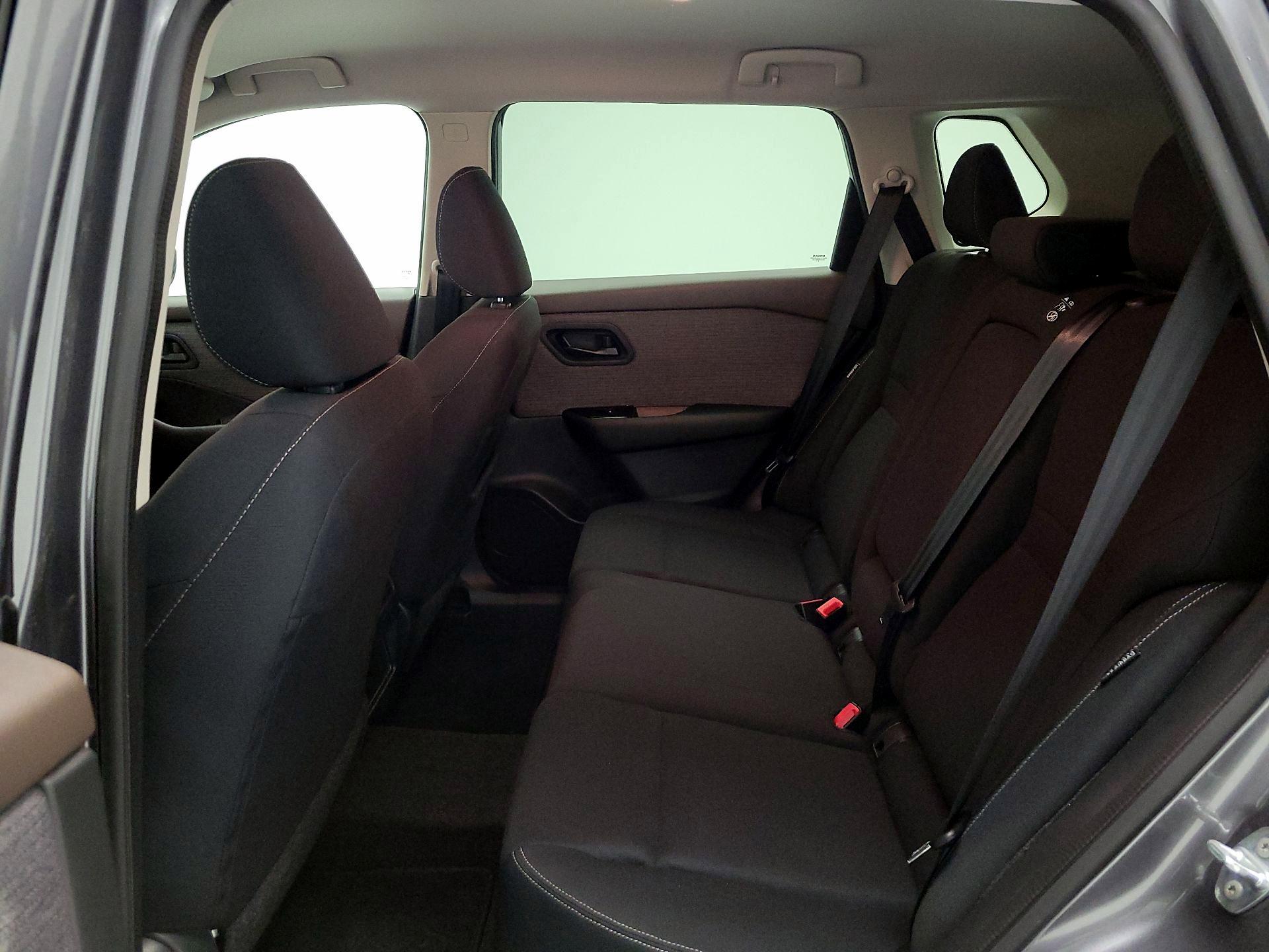 Thumbnail: 2023 Nissan Rogue - 19