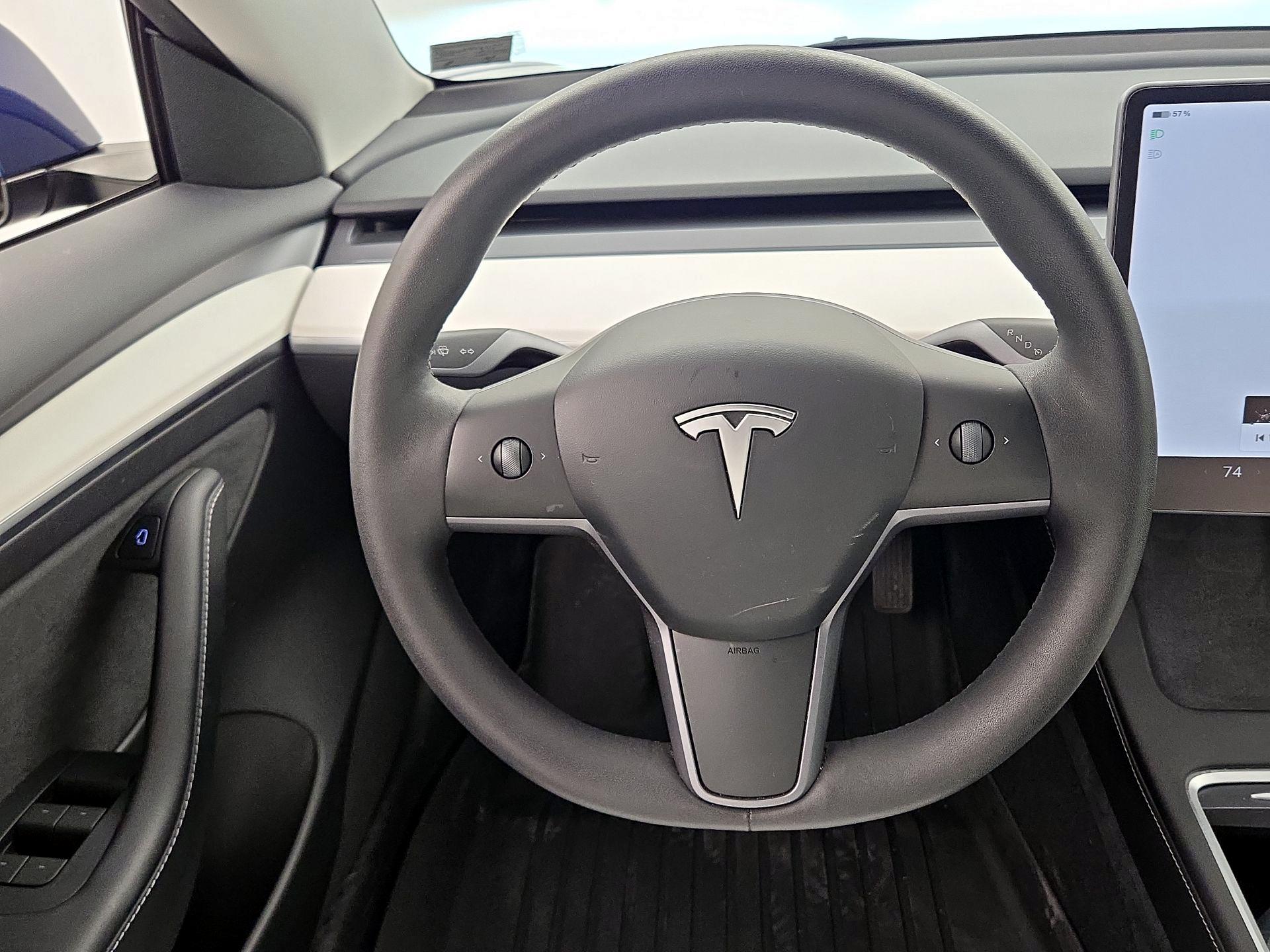 Thumbnail: 2023 Tesla Model 3 - 10