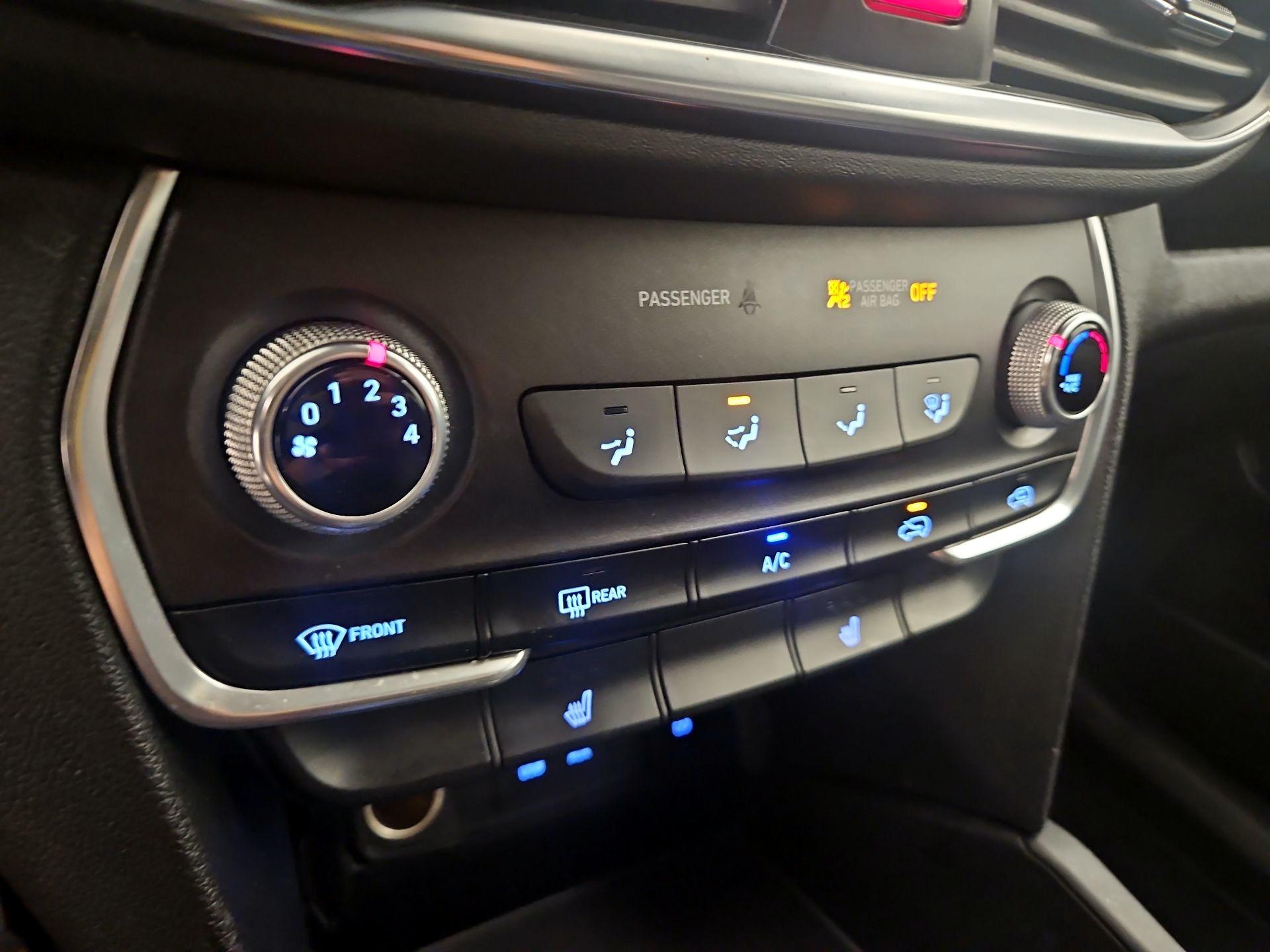 Thumbnail: 2020 Hyundai Santa Fe - 16