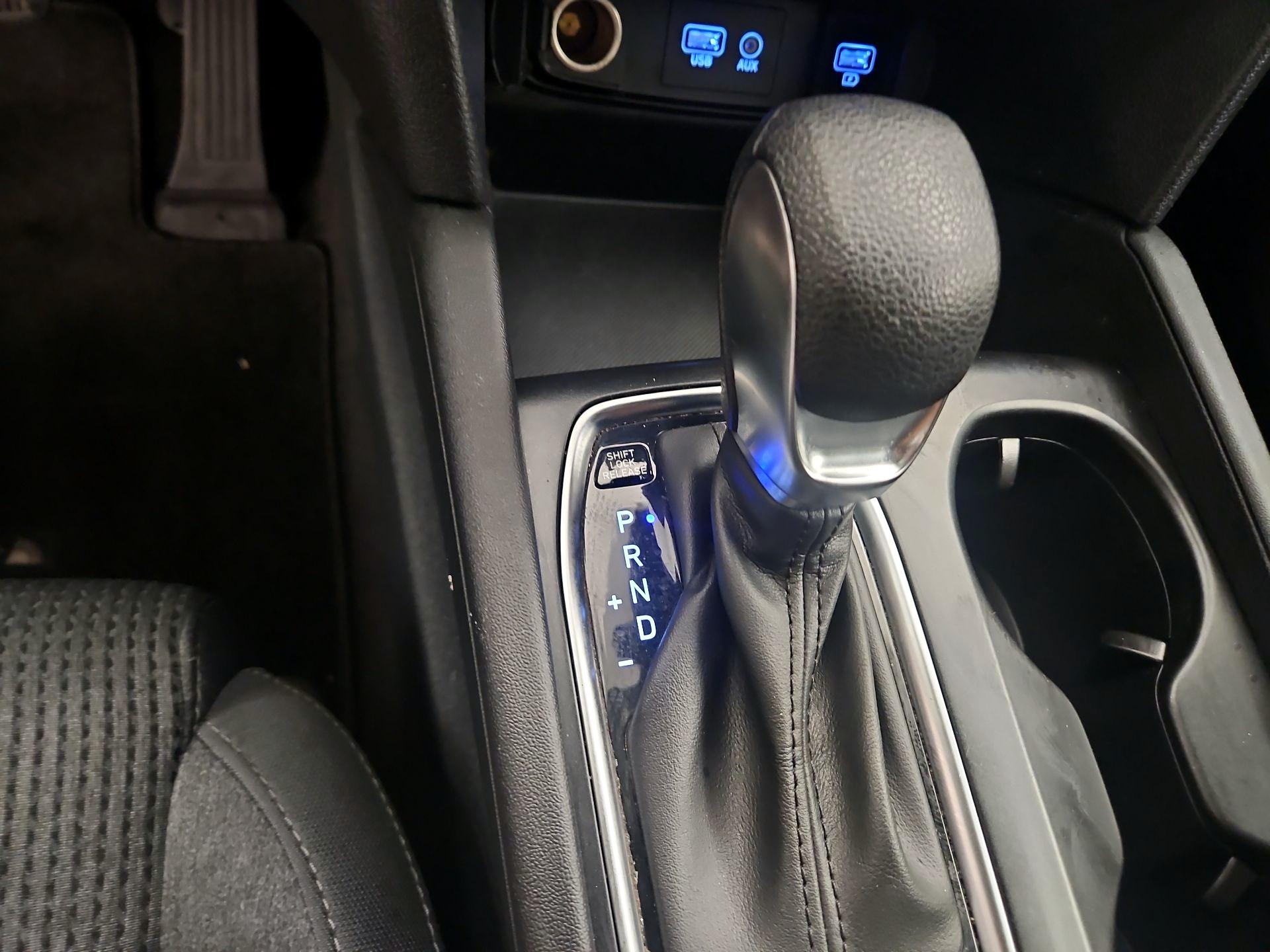 Thumbnail: 2020 Hyundai Santa Fe - 17