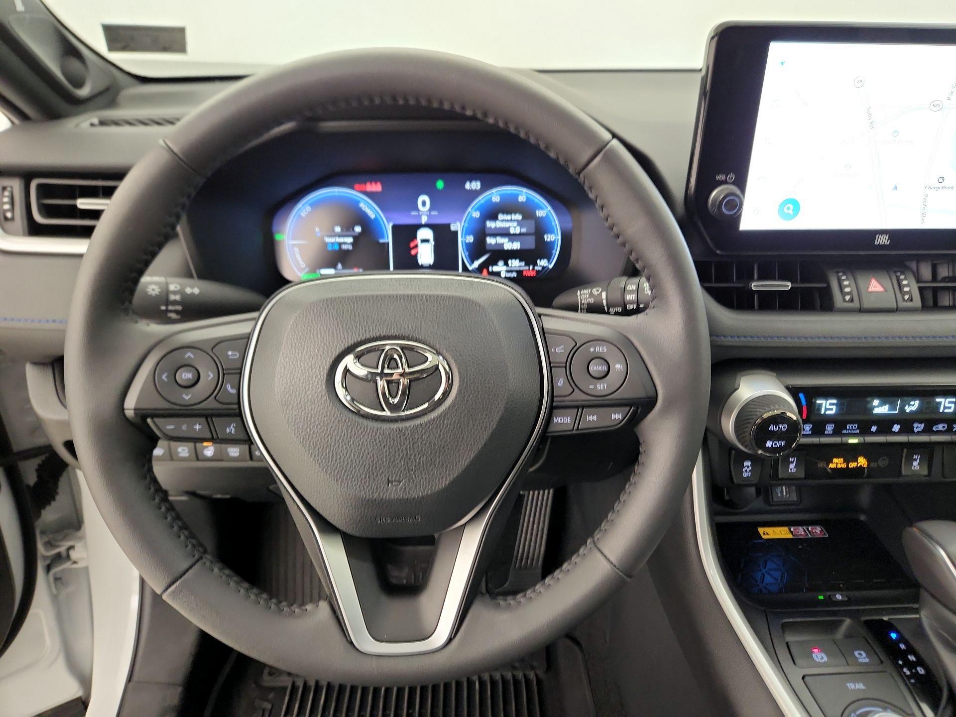 Thumbnail: 2025 Toyota RAV4 - 10