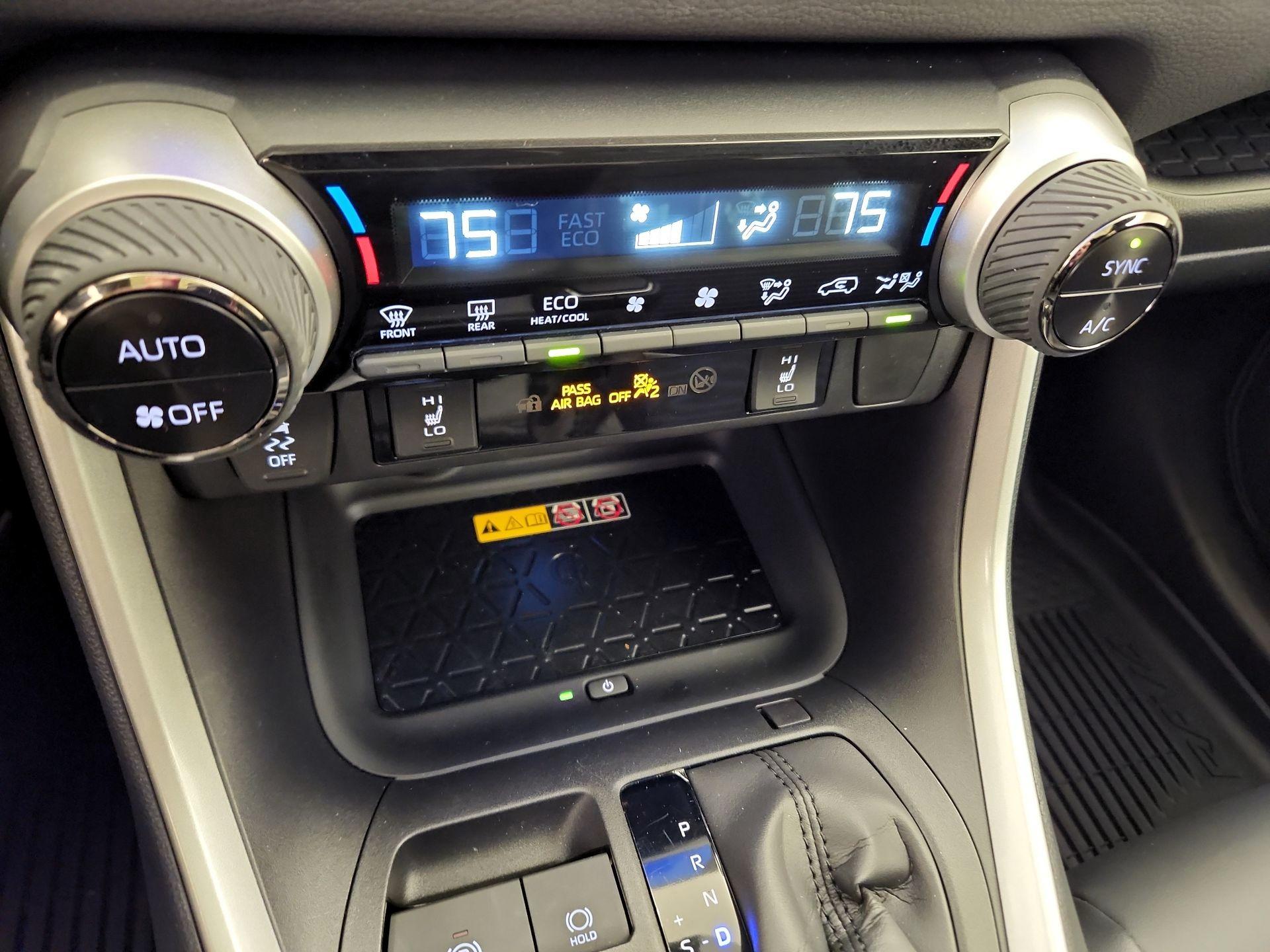 Thumbnail: 2025 Toyota RAV4 - 17