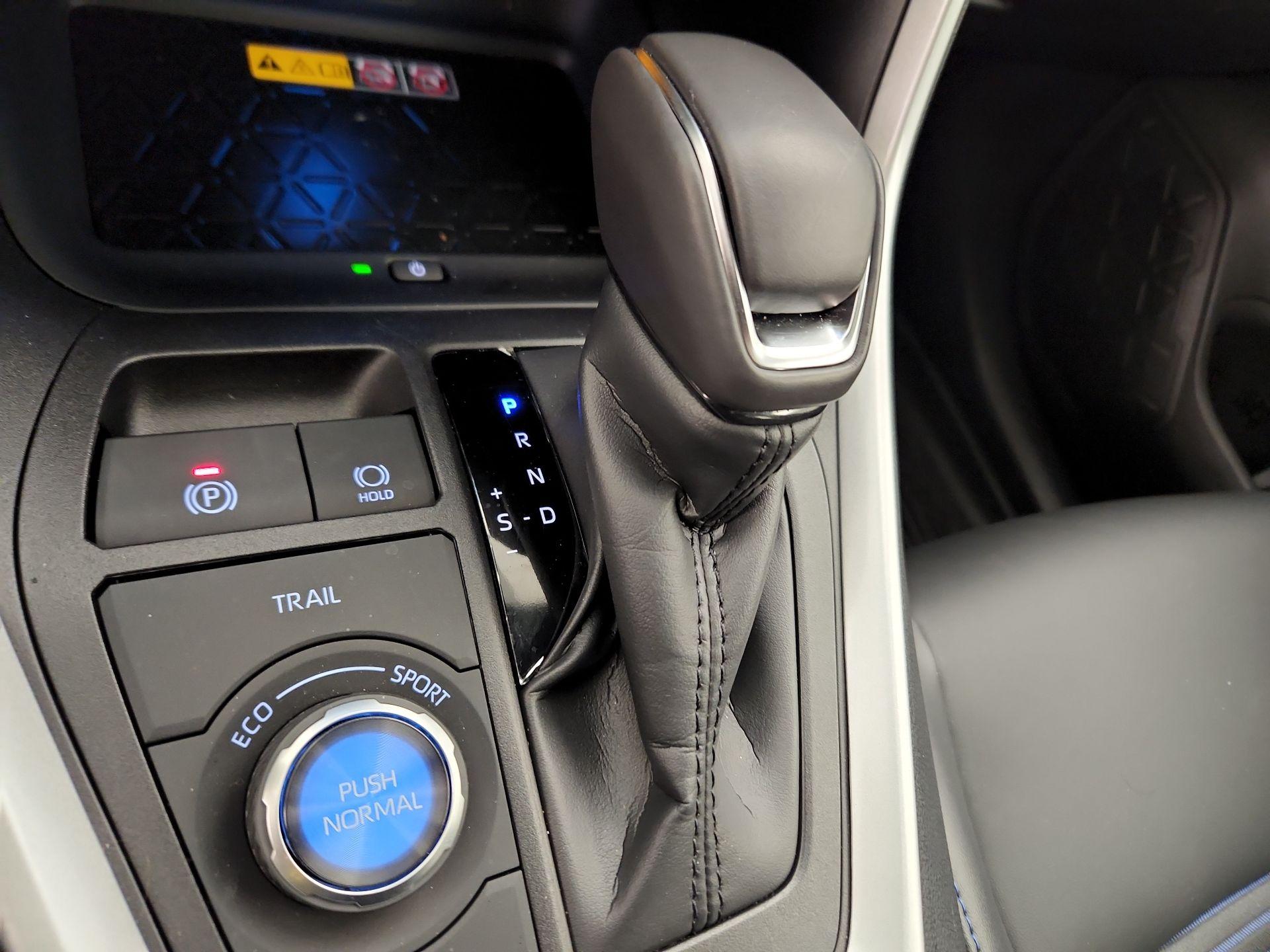 Thumbnail: 2025 Toyota RAV4 - 18