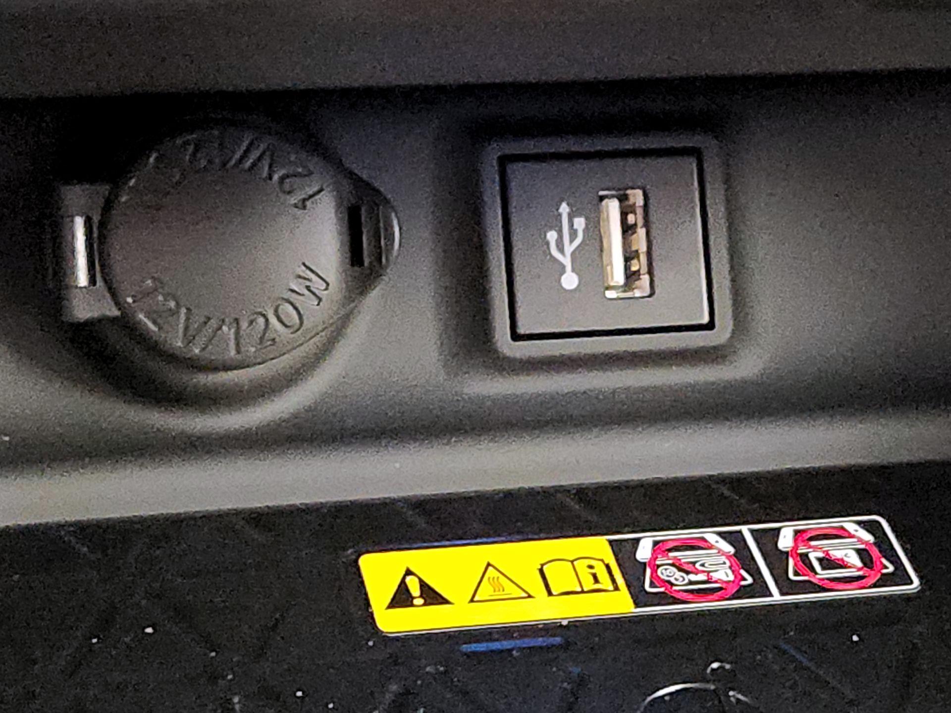 Thumbnail: 2025 Toyota RAV4 - 19