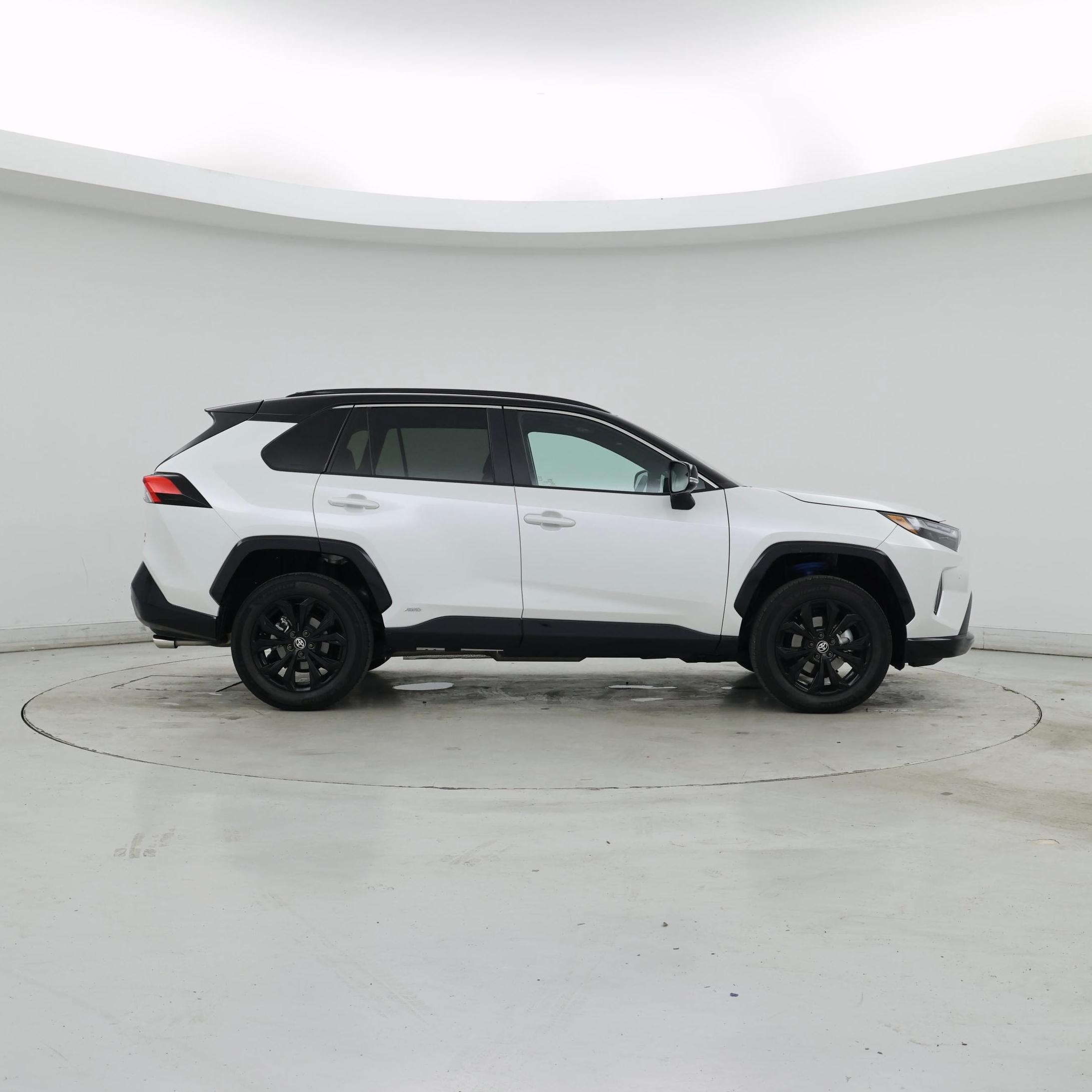 Thumbnail: 2025 Toyota RAV4 - 7