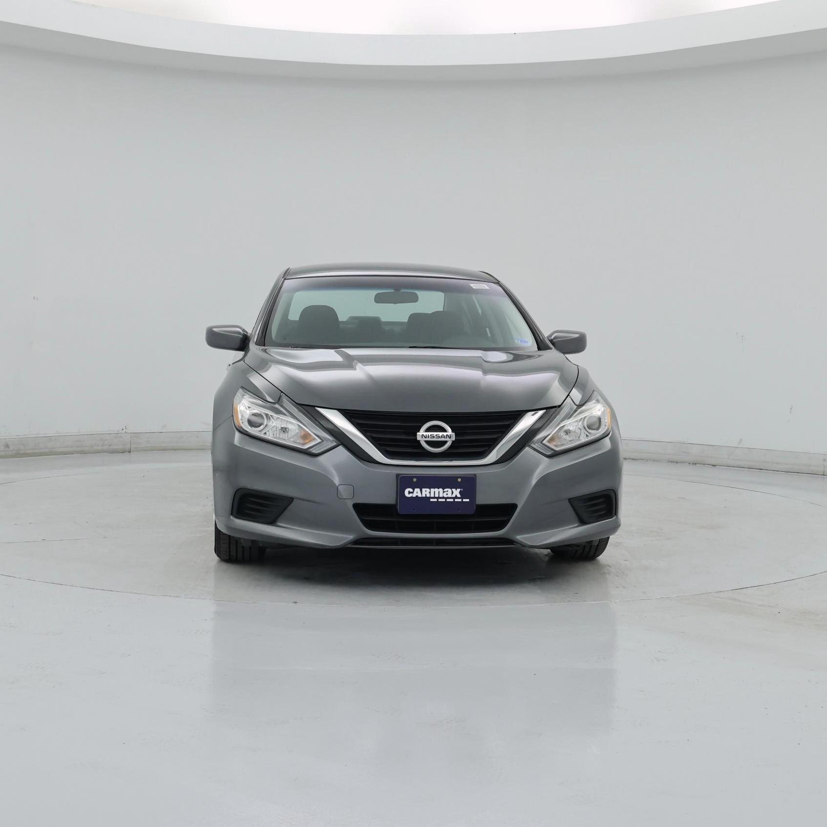 Thumbnail: 2017 Nissan Altima - 5