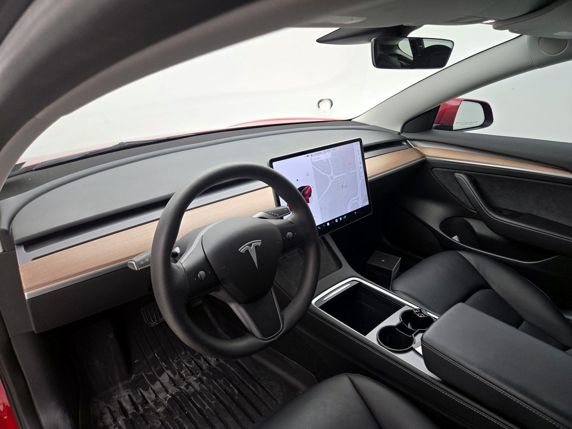 Thumbnail: 2023 Tesla Model 3 - 9