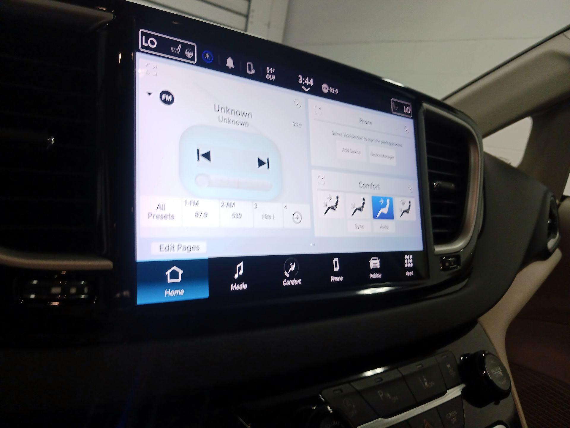 Thumbnail: 2023 Chrysler Pacifica - 13