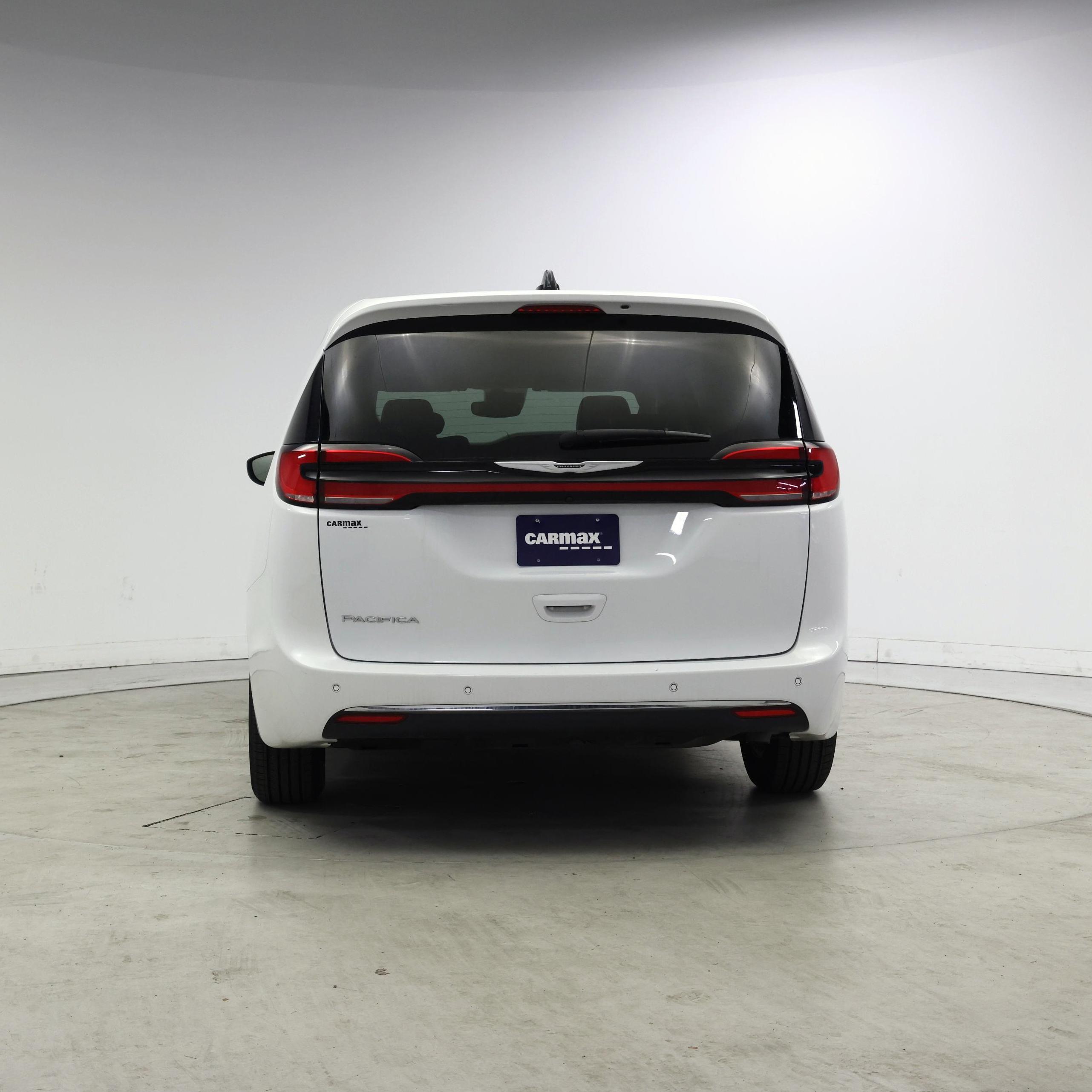 Thumbnail: 2023 Chrysler Pacifica - 6