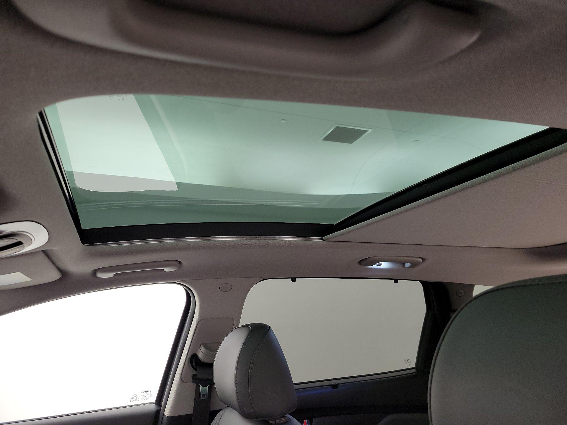 Thumbnail: 2023 Hyundai Santa Fe - 20