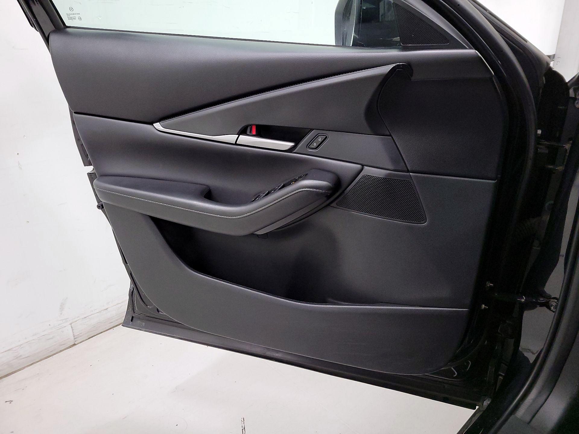 Thumbnail: 2023 Mazda CX-30 - 12