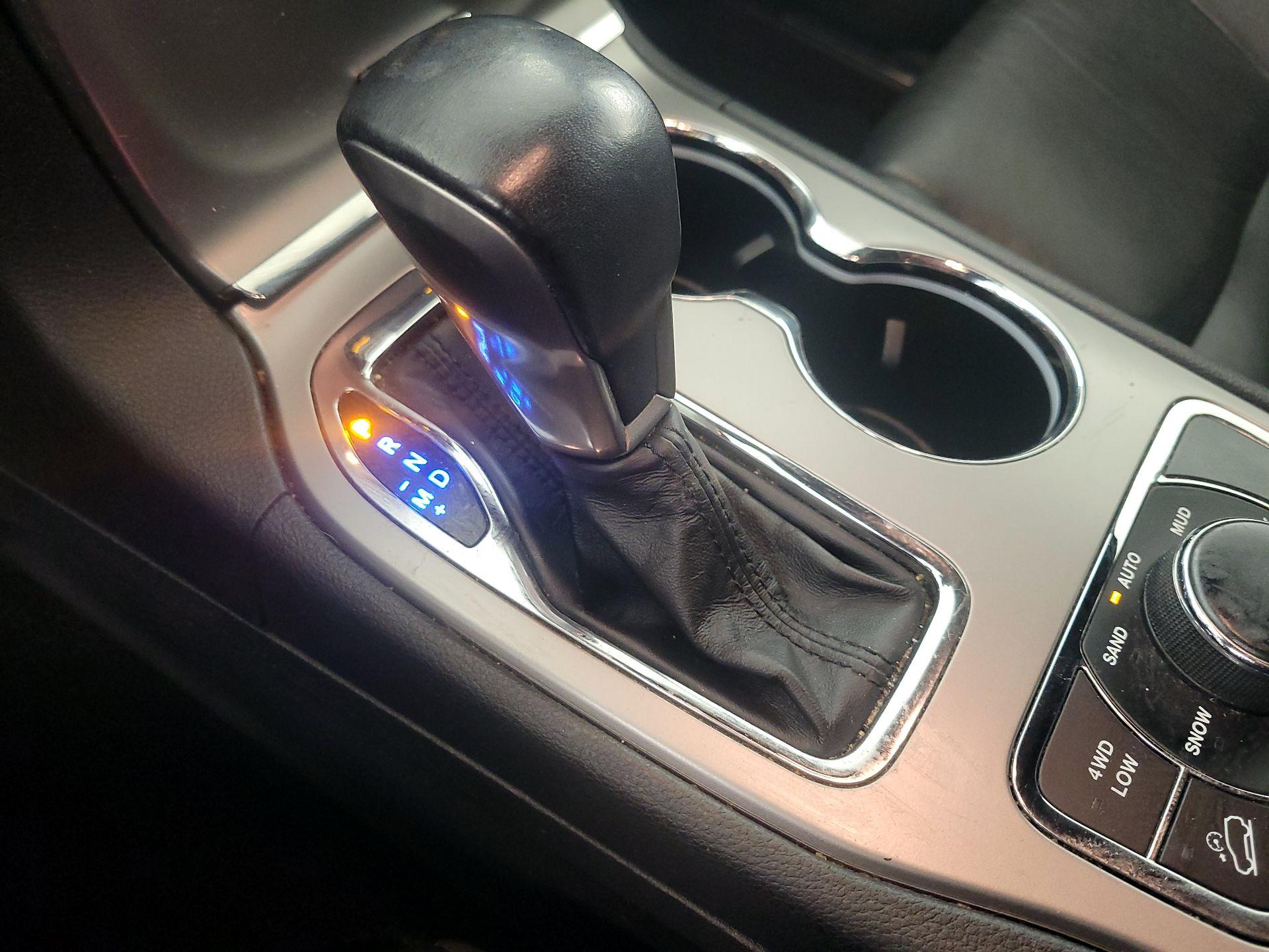 Thumbnail: 2021 Jeep Grand Cherokee - 18