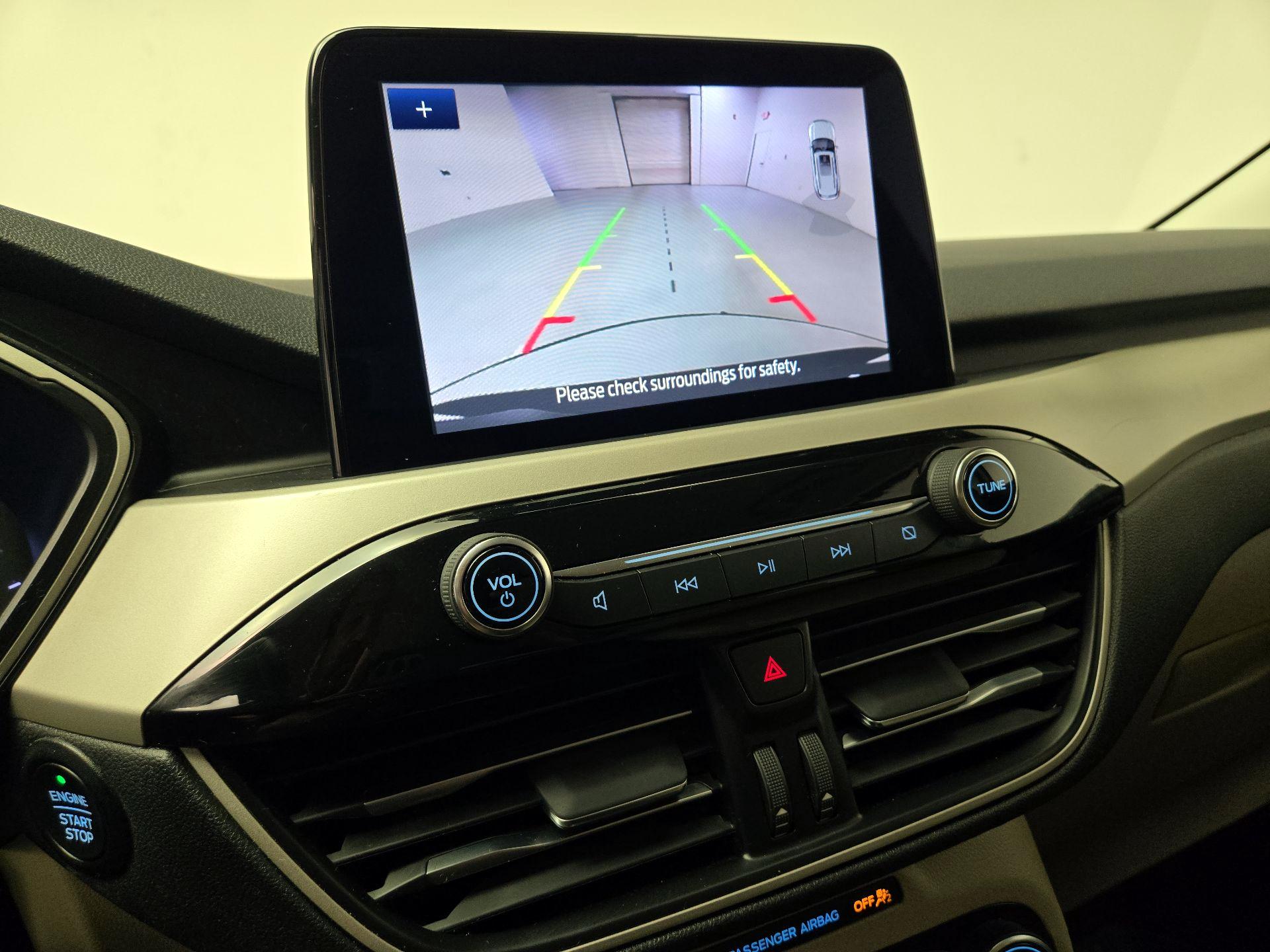 Thumbnail: 2021 Ford Escape - 15