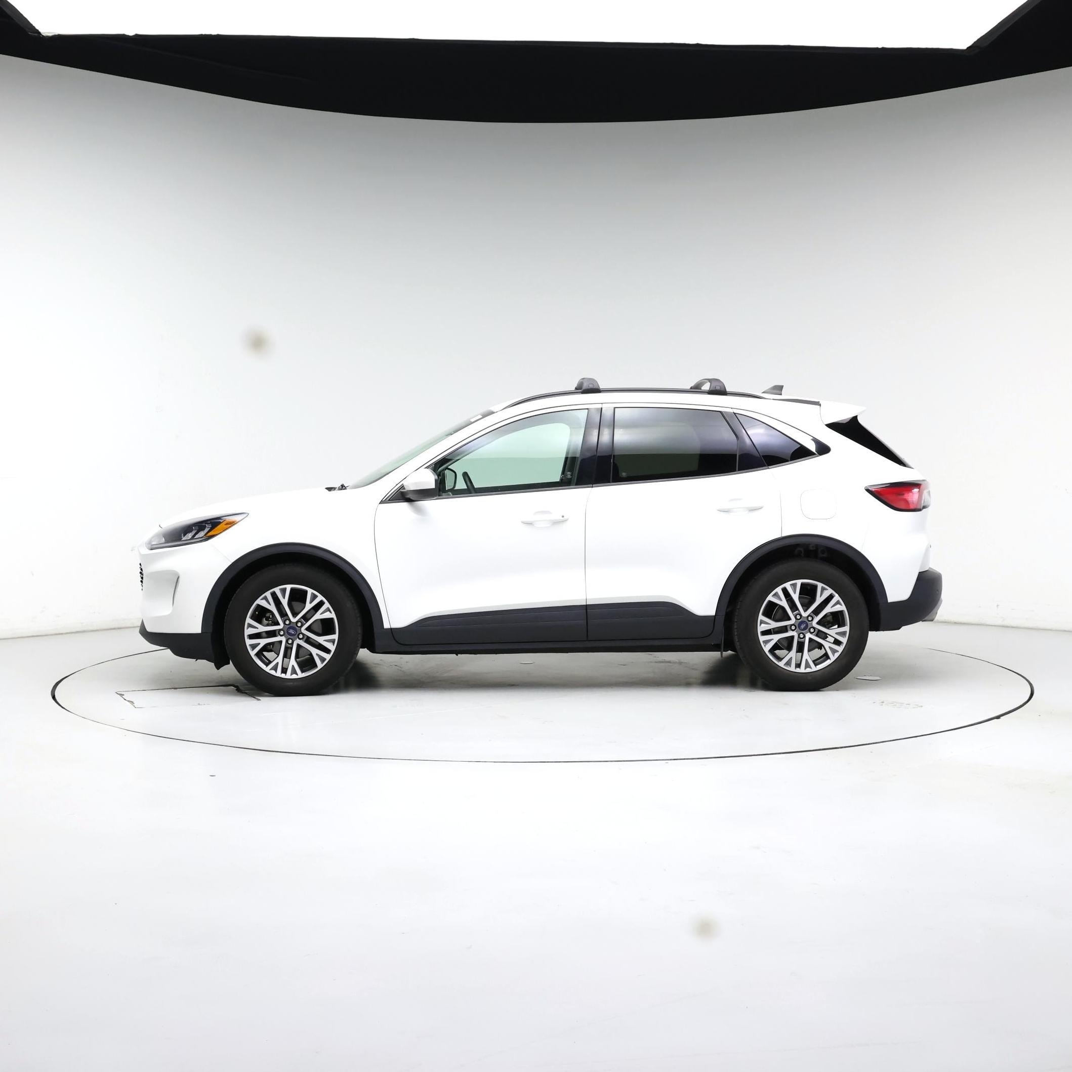 Thumbnail: 2021 Ford Escape - 3