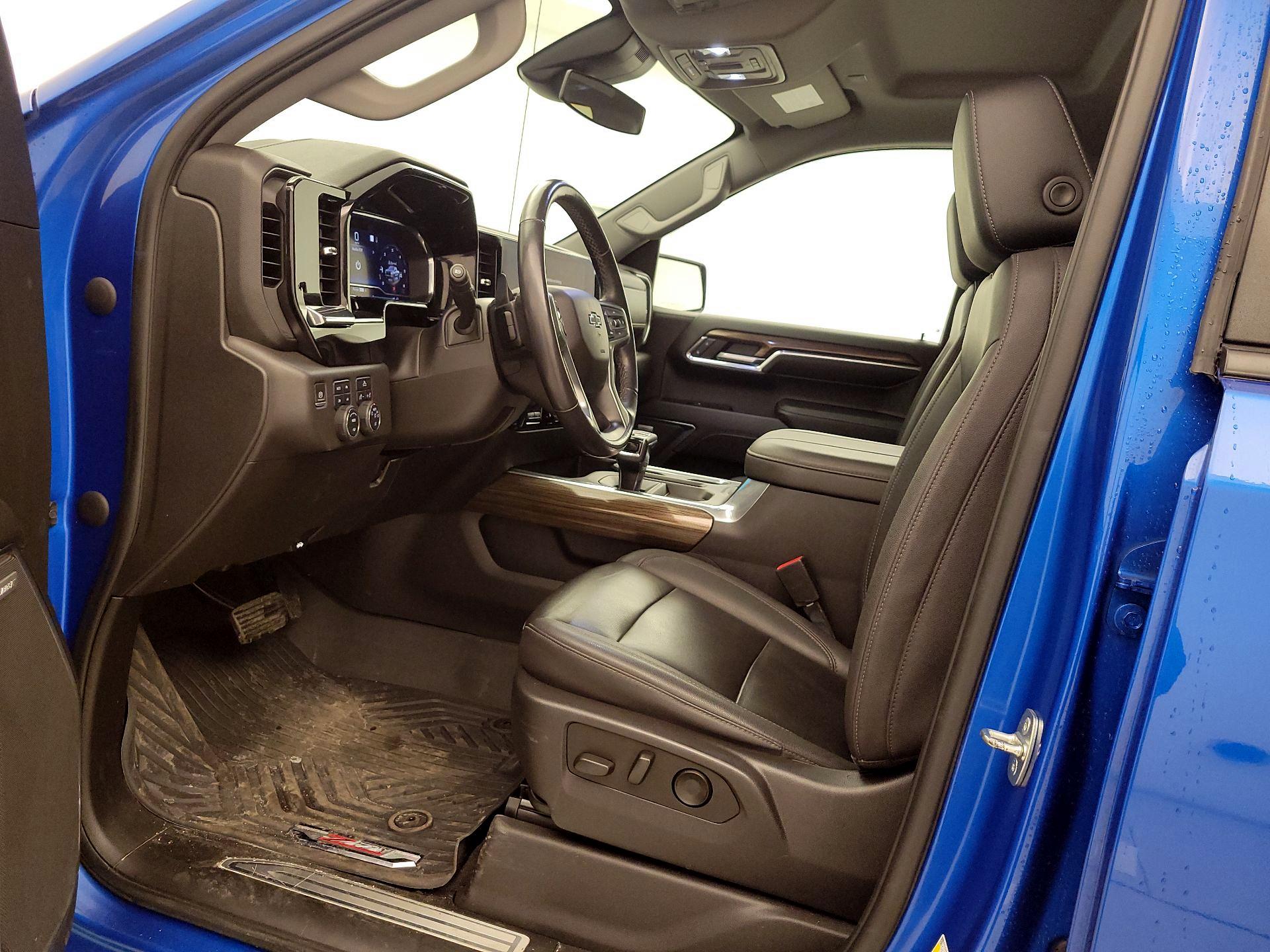 Thumbnail: 2023 Chevrolet Silverado 1500 - 11