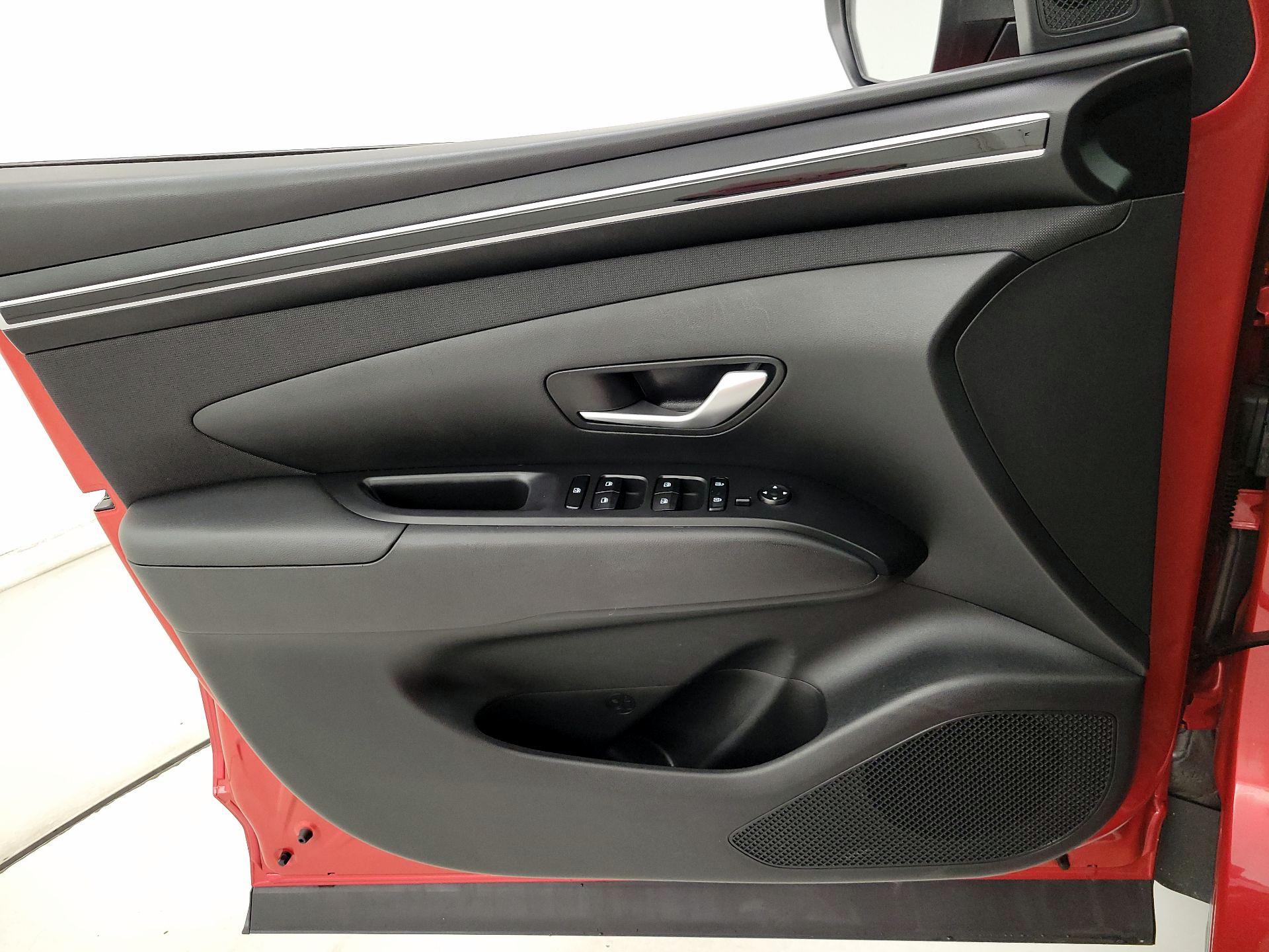 Thumbnail: 2023 Hyundai Tucson - 12