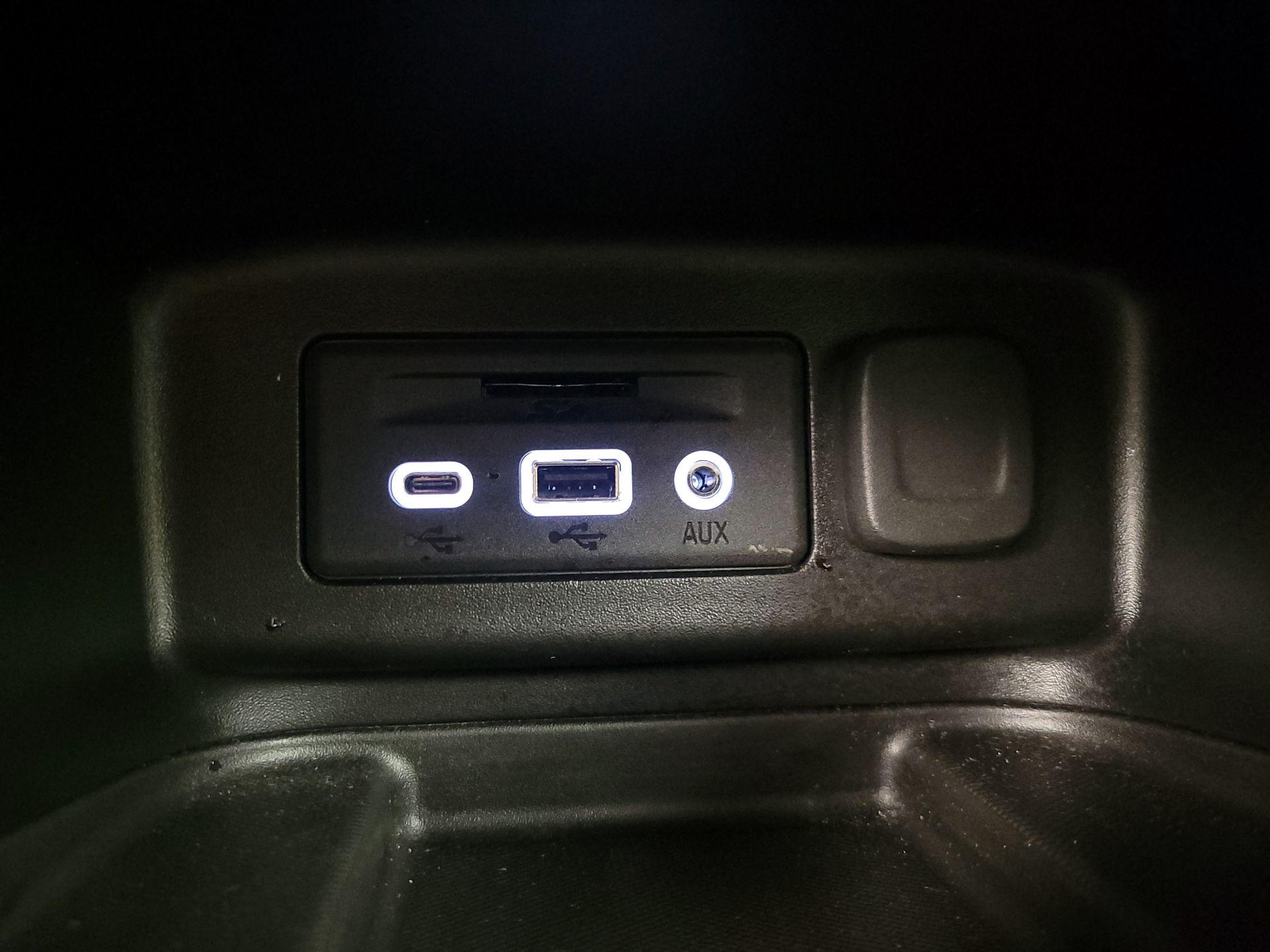 Thumbnail: 2020 Chevrolet Equinox - 18