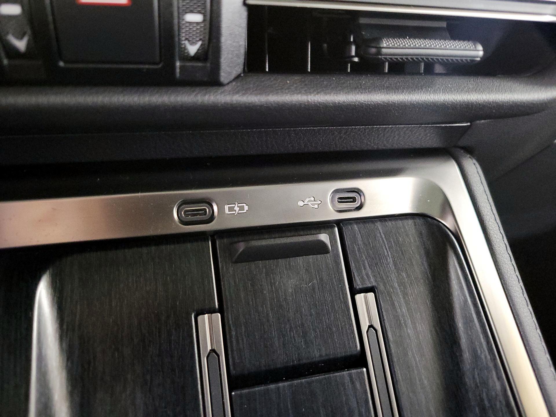 Thumbnail: 2024 Lexus GX - 19