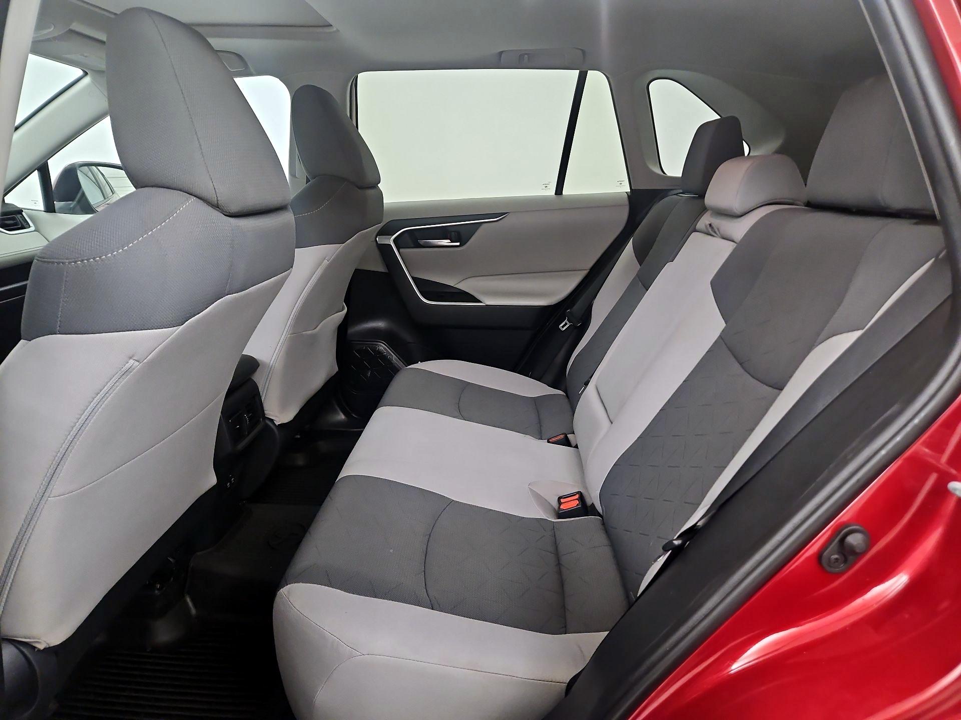 Thumbnail: 2019 Toyota RAV4 - 20