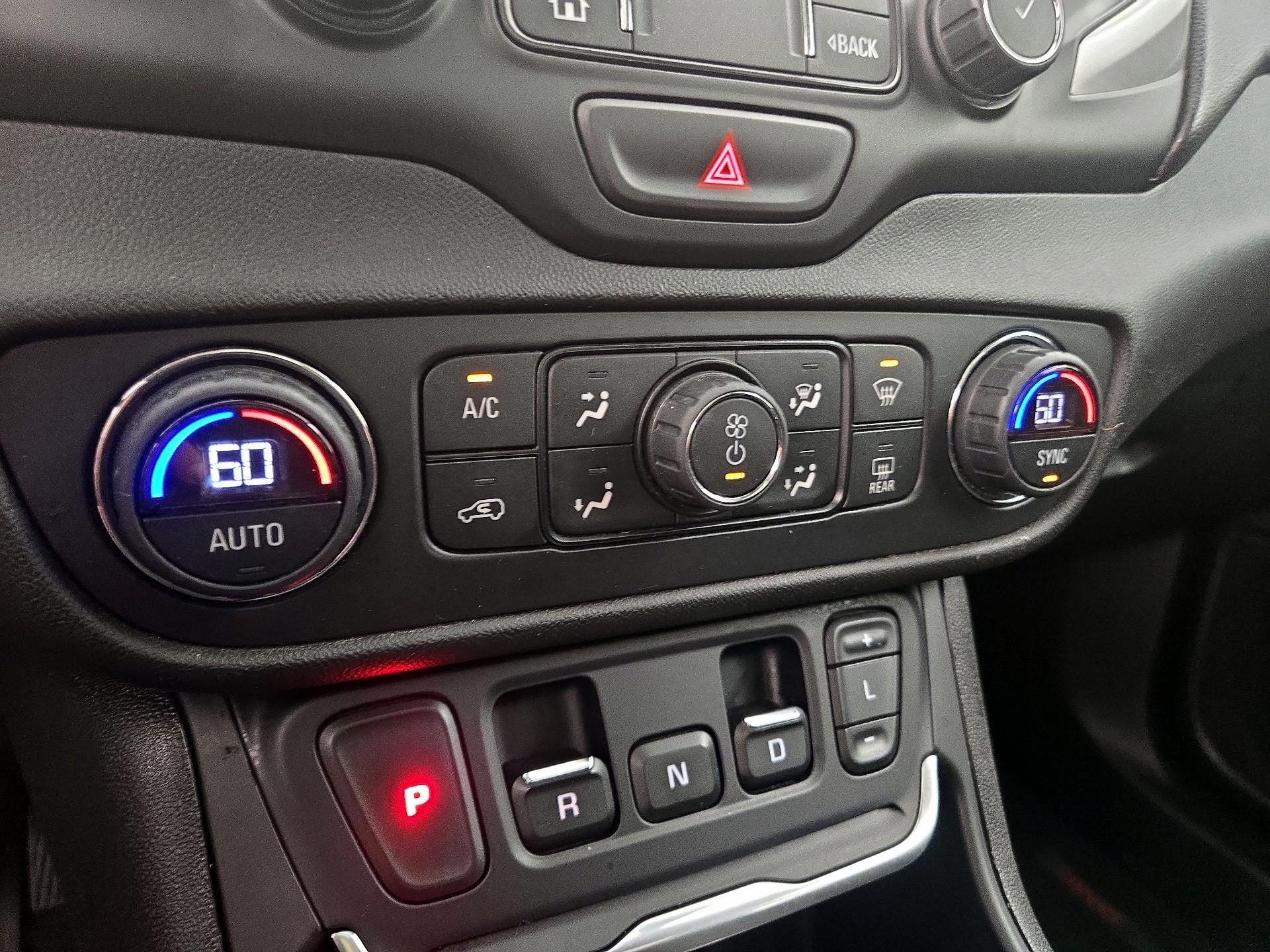 Thumbnail: 2019 GMC Terrain - 17