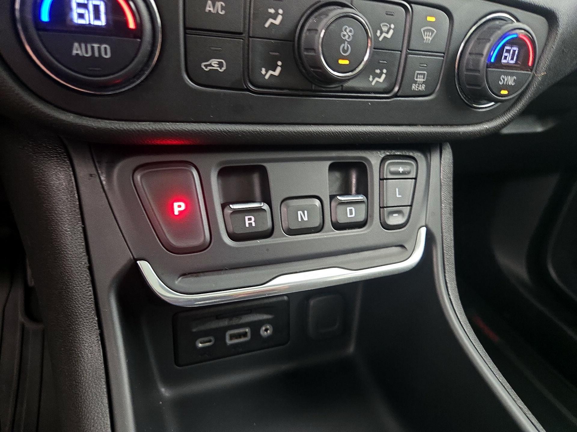 Thumbnail: 2019 GMC Terrain - 18
