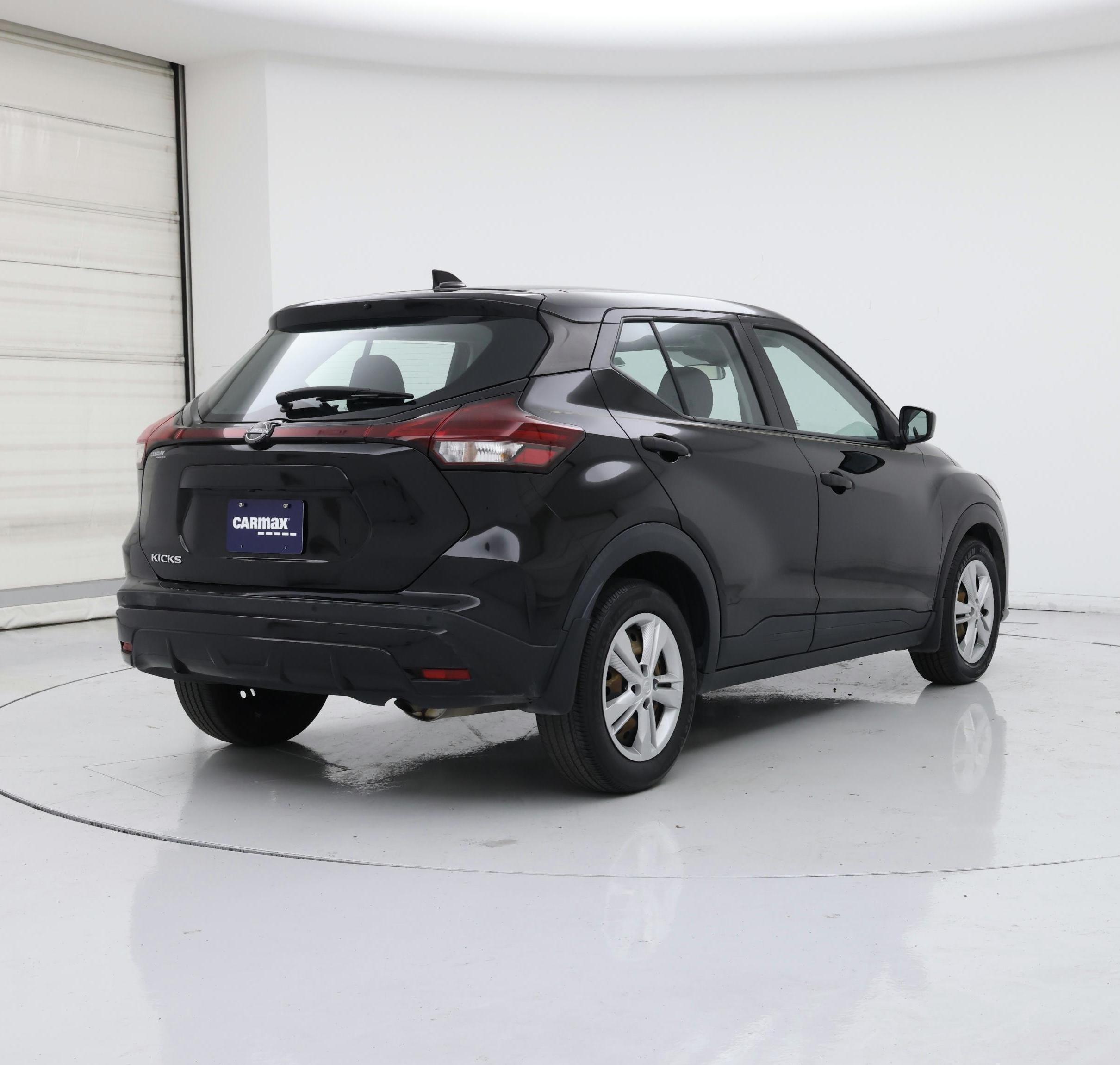 Thumbnail: 2023 Nissan Kicks - 8
