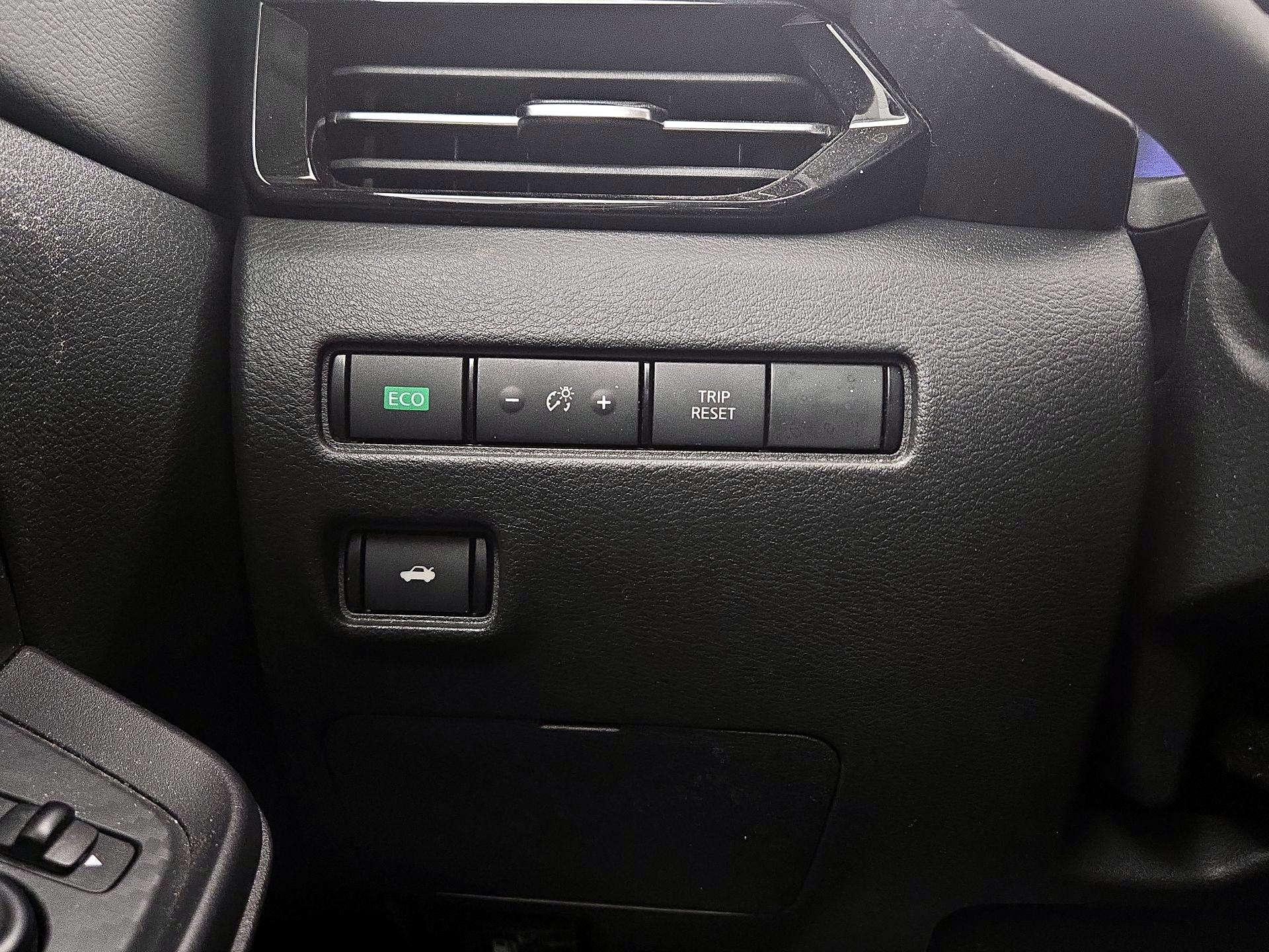 Thumbnail: 2020 Nissan Sentra - 13