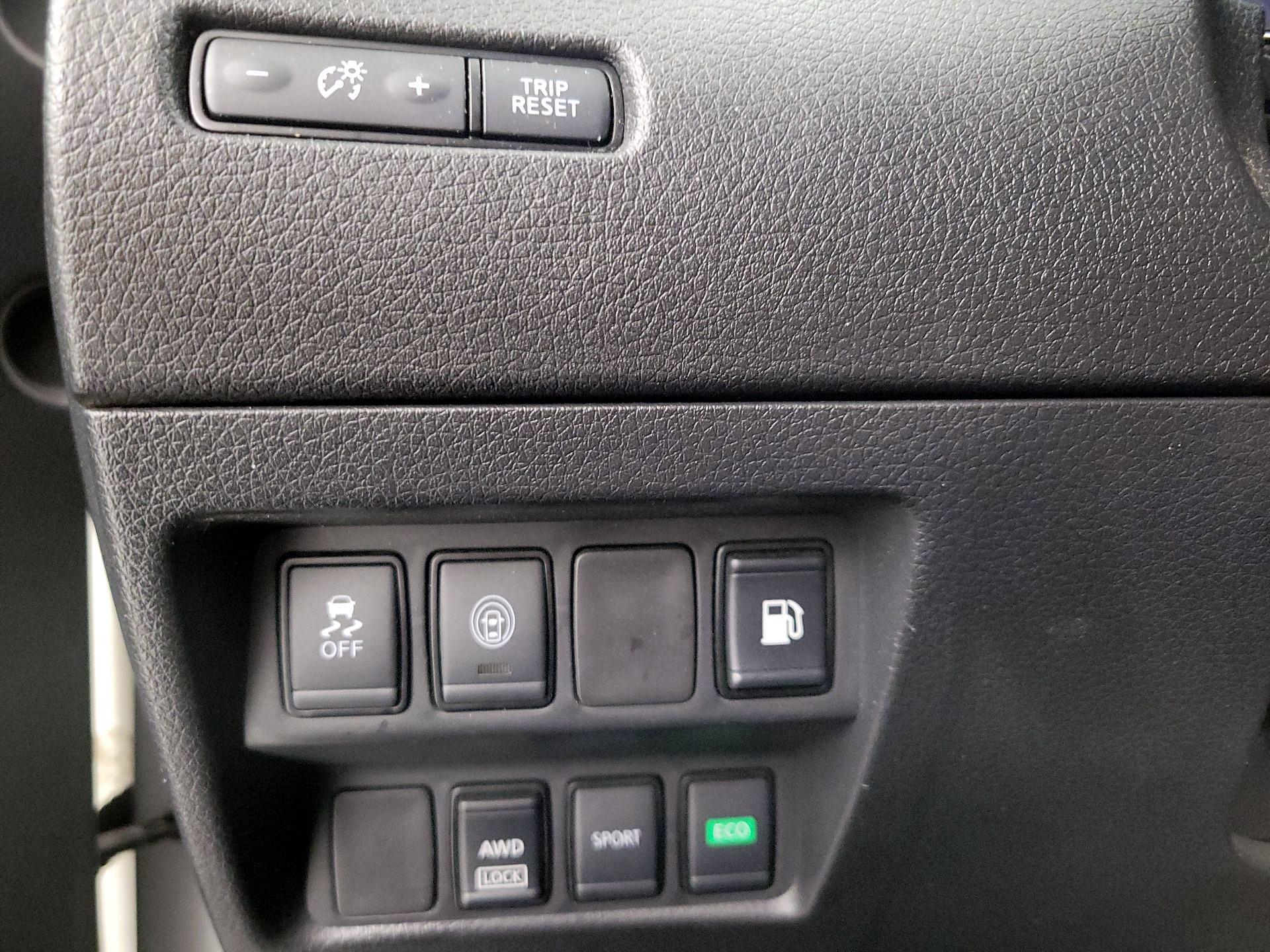 Thumbnail: 2020 Nissan Rogue - 13