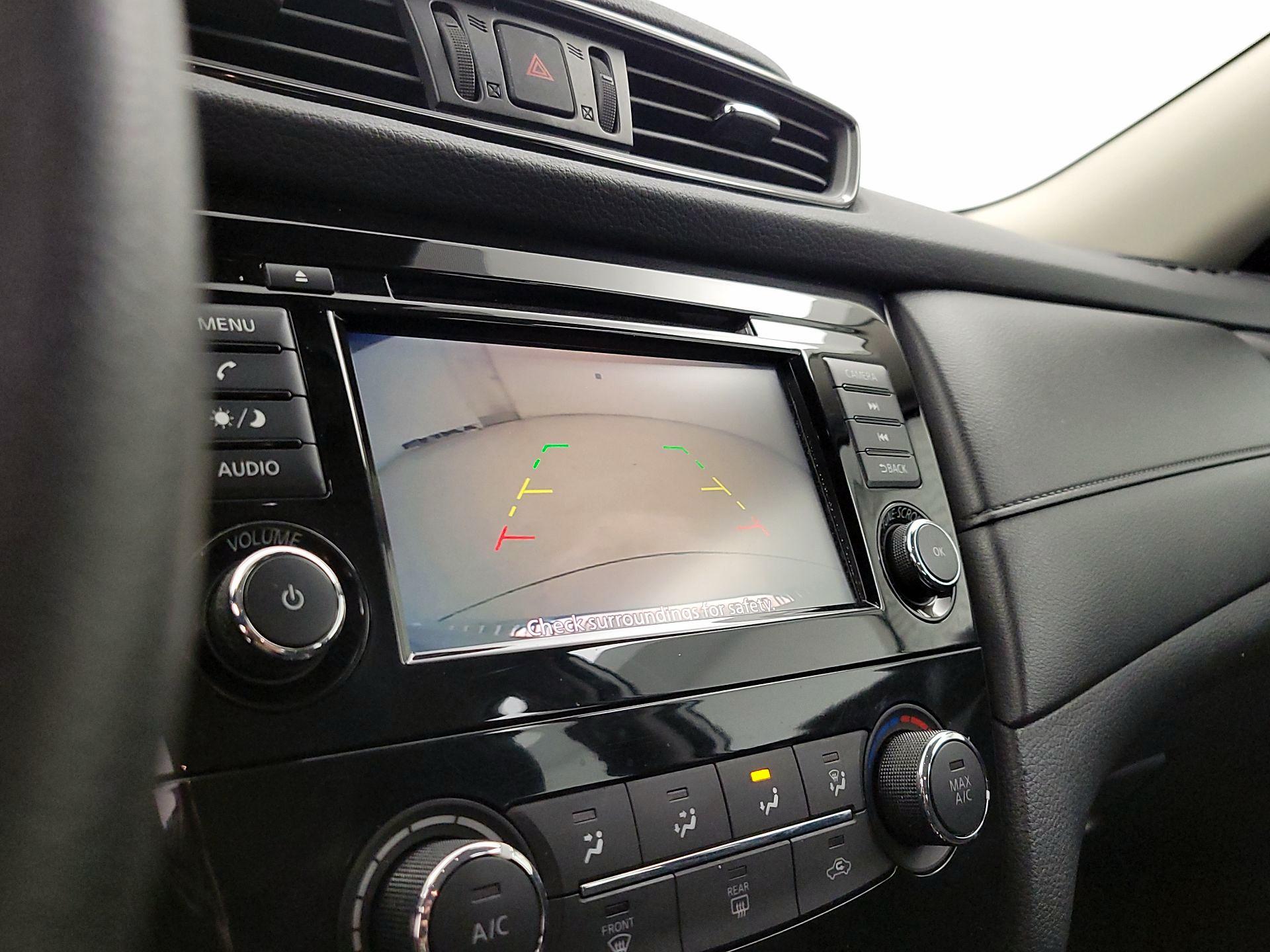 Thumbnail: 2020 Nissan Rogue - 14