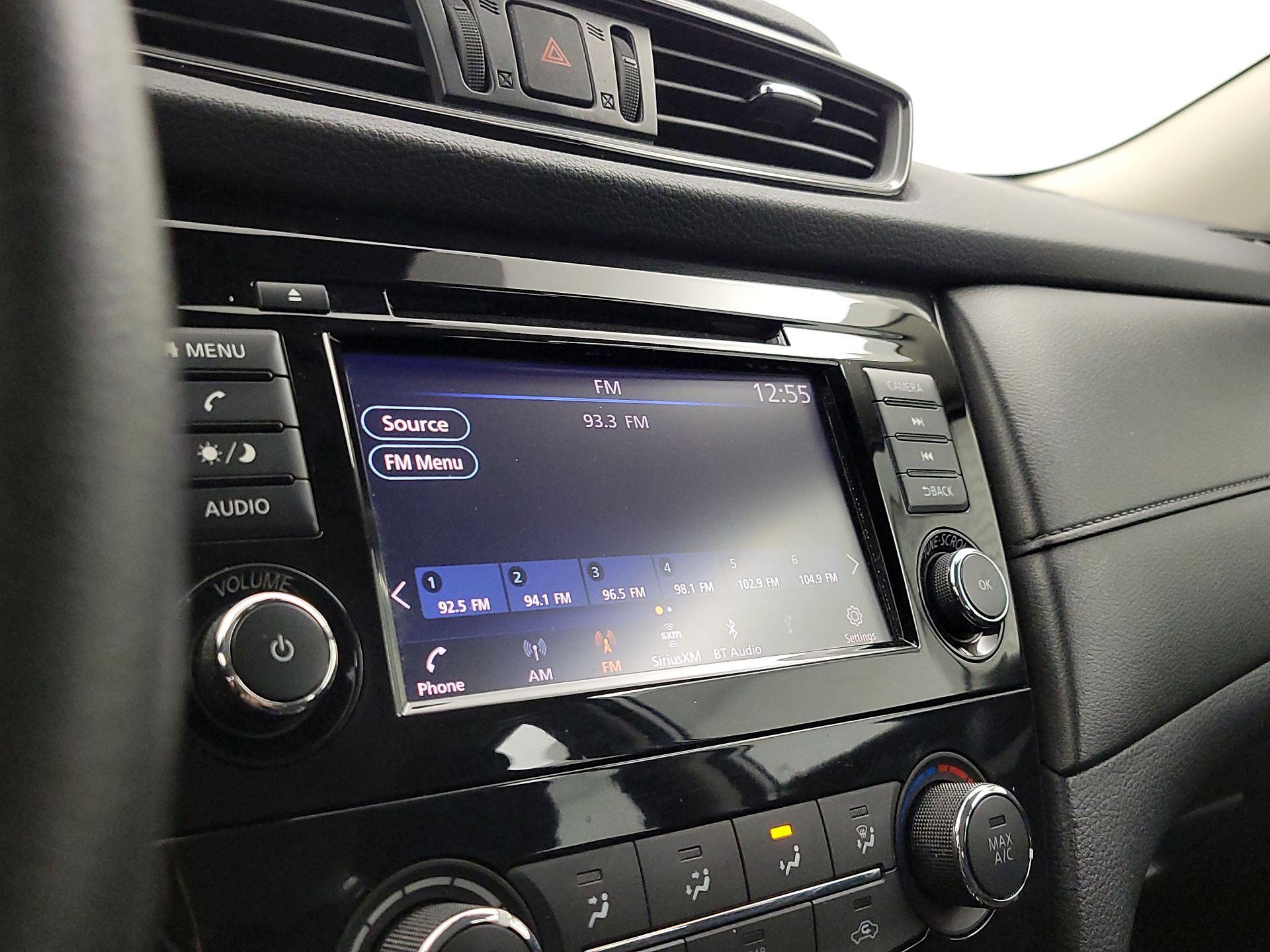 Thumbnail: 2020 Nissan Rogue - 15