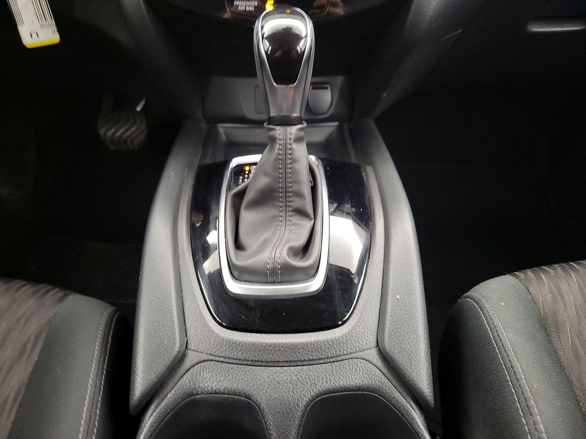 Thumbnail: 2020 Nissan Rogue - 17